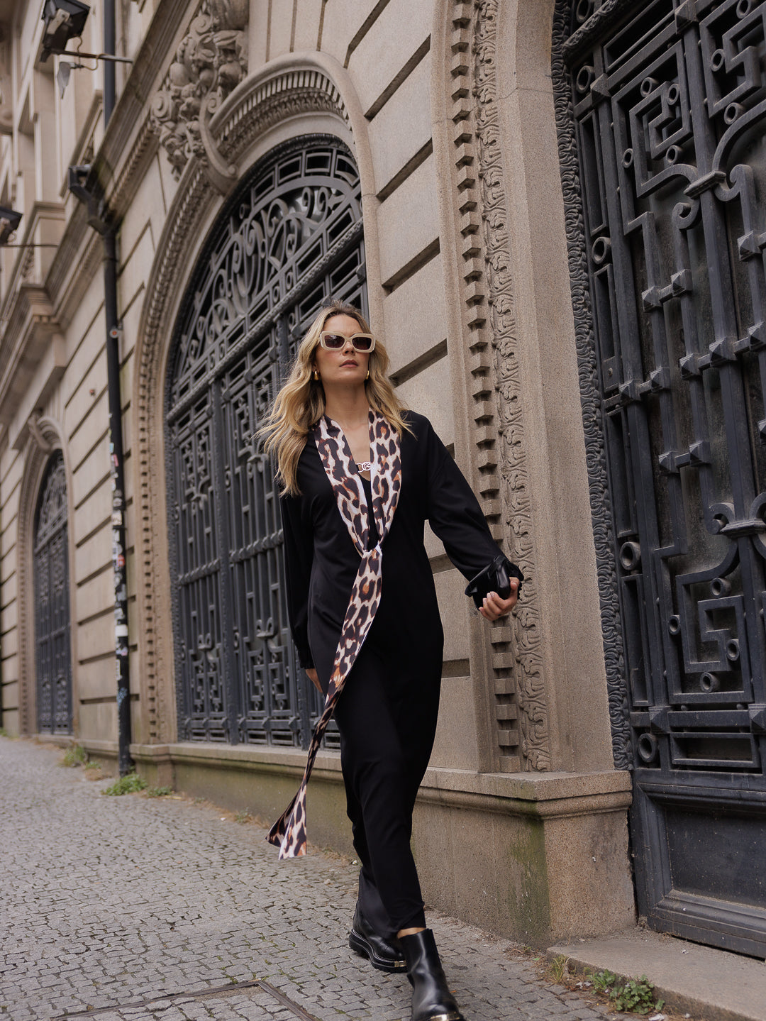 VESTIDO COM LENÇO SWALLOW