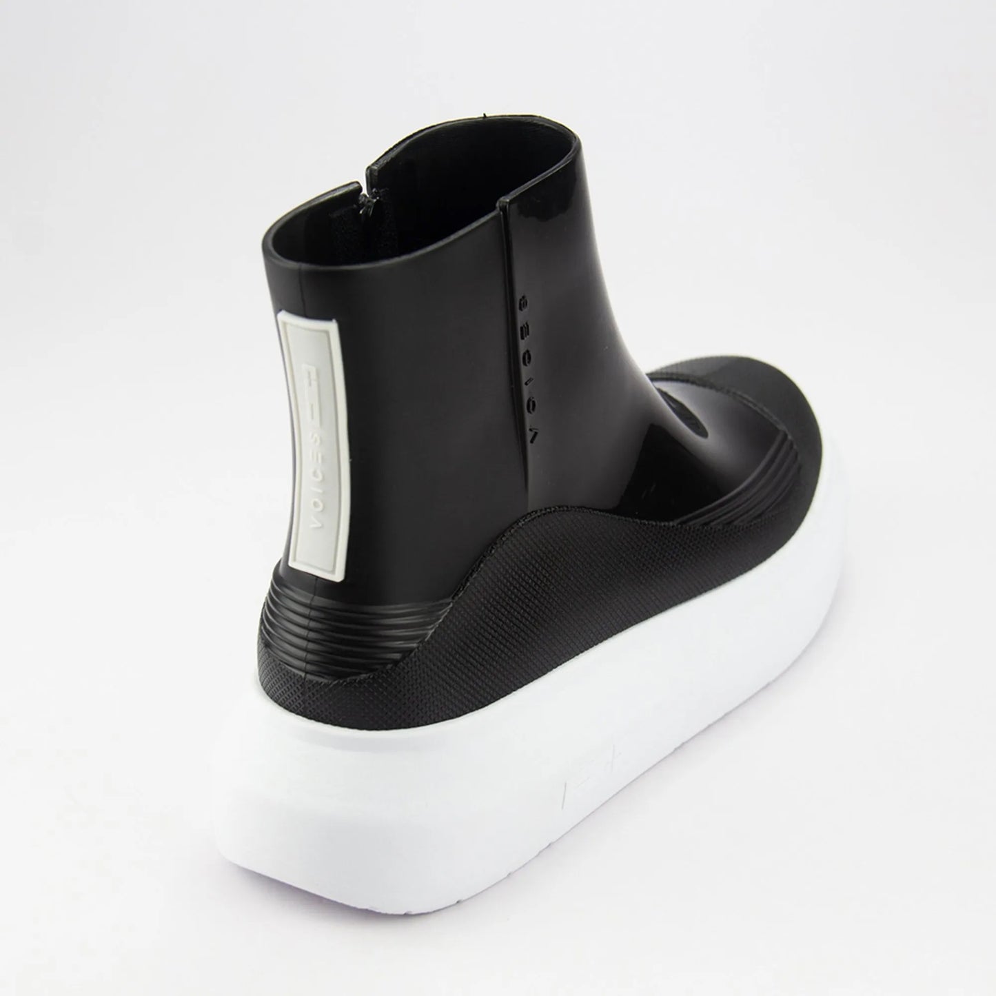 BOTINS WAVE MINIMALIST VOICES