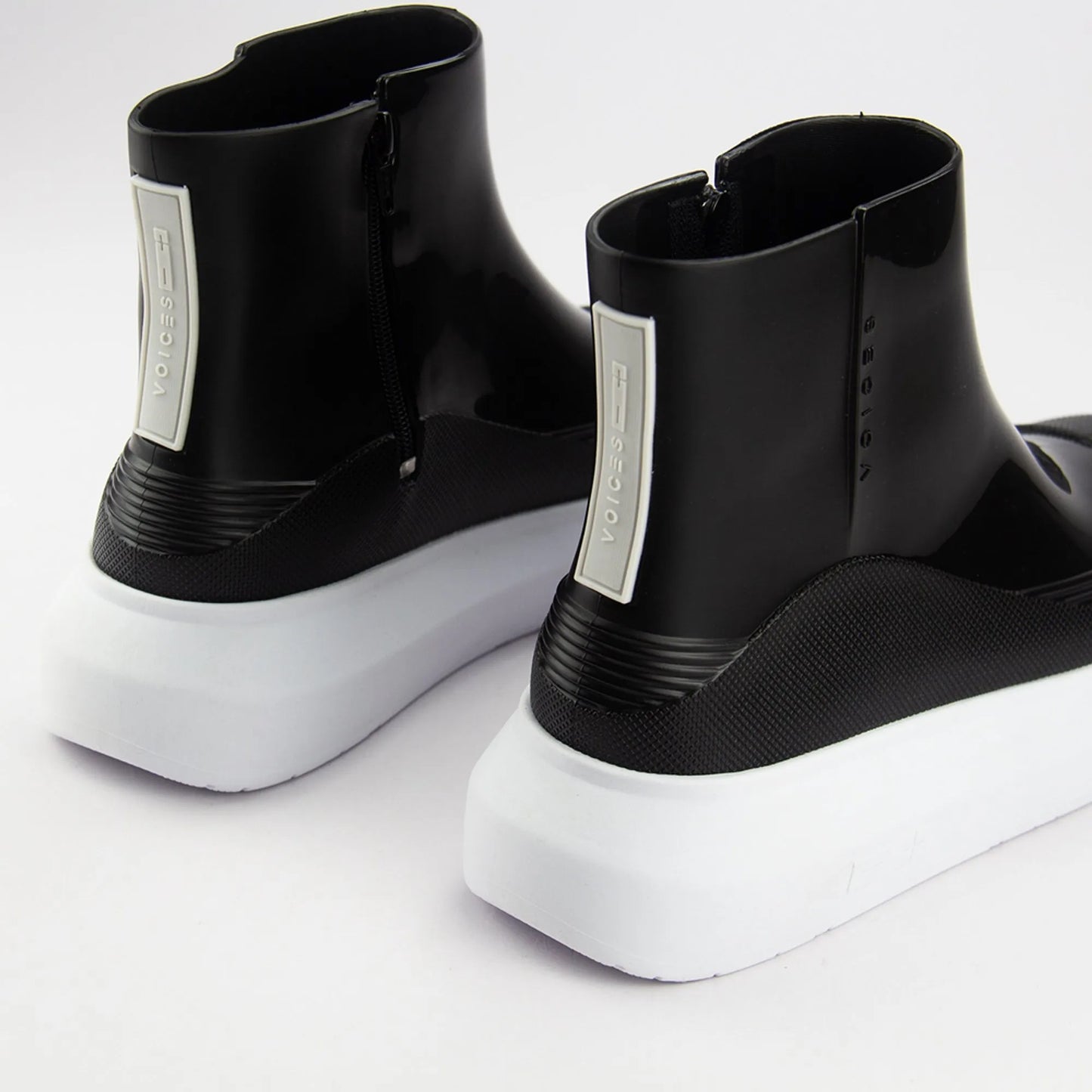 BOTINS WAVE MINIMALIST VOICES