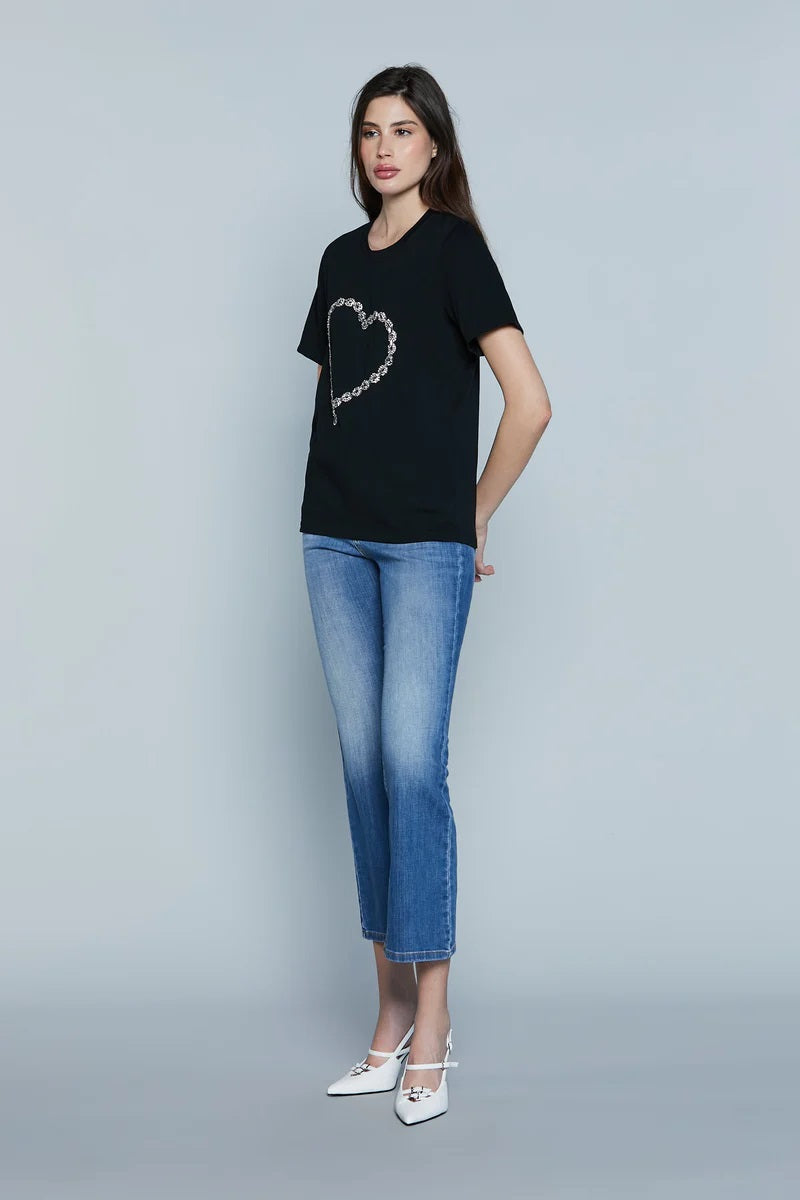 T-SHIRT COM APLICAÇÃO BRILHANTE RELISH