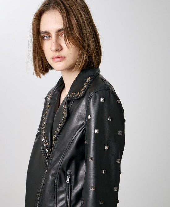 JACKET WITH STUDS ACCESS
