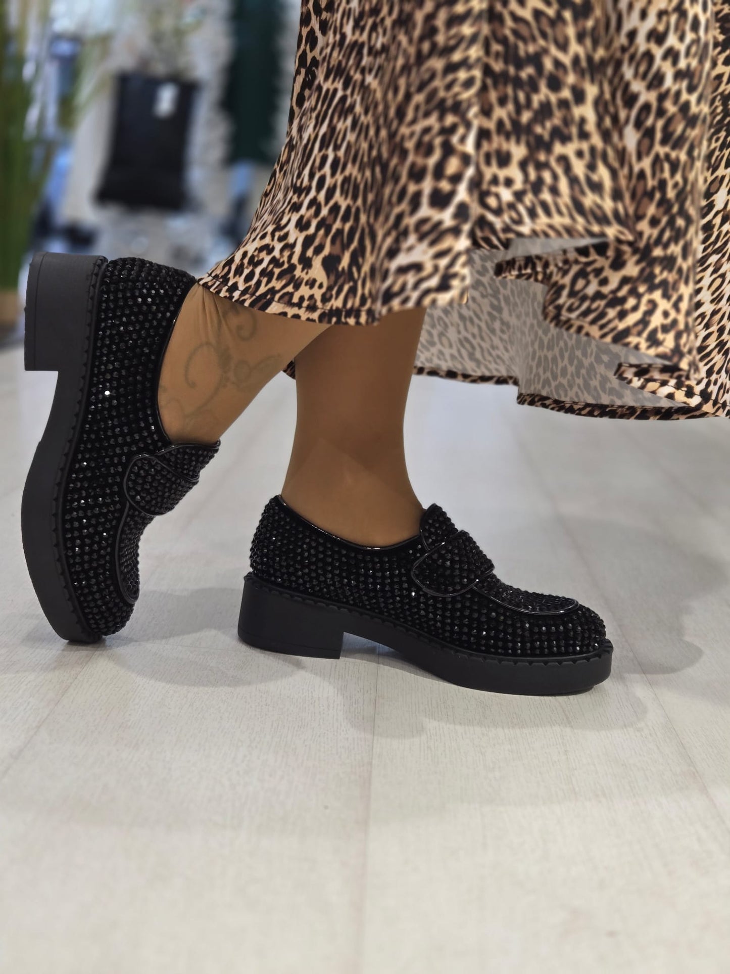 MOCASSIM TACHAS JEFFREY CAMPBELL