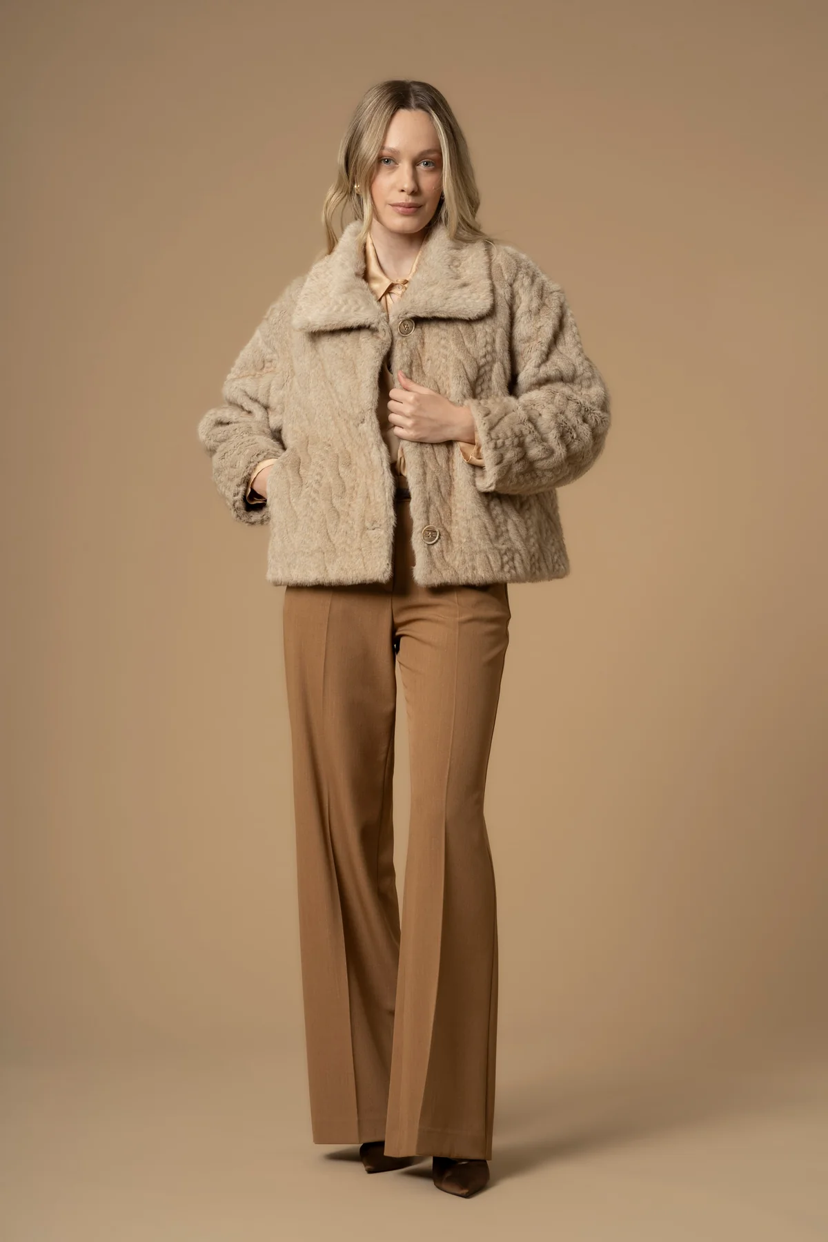 CASACO CURTO REVERSIVEL KOCCA