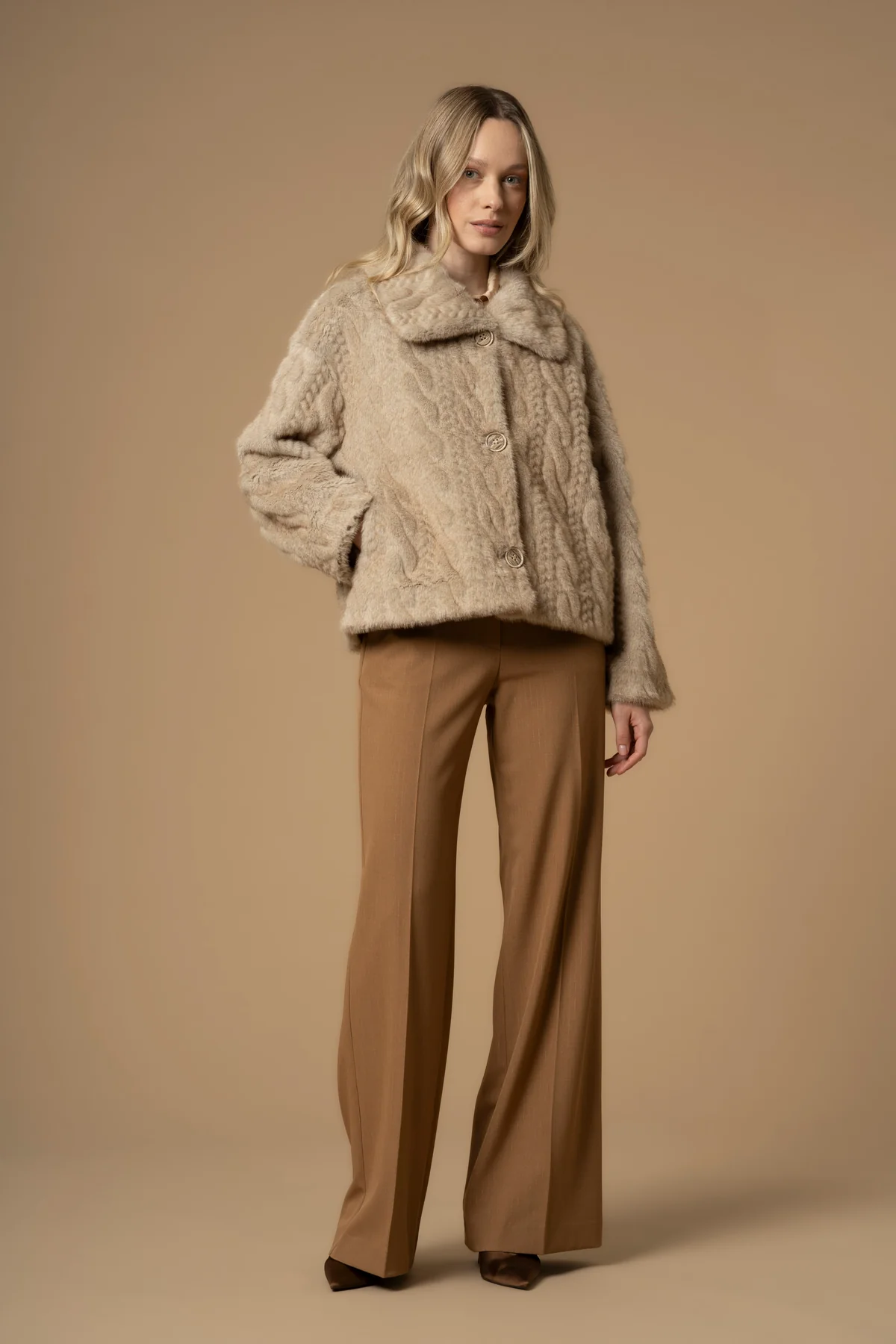 CASACO CURTO REVERSIVEL KOCCA