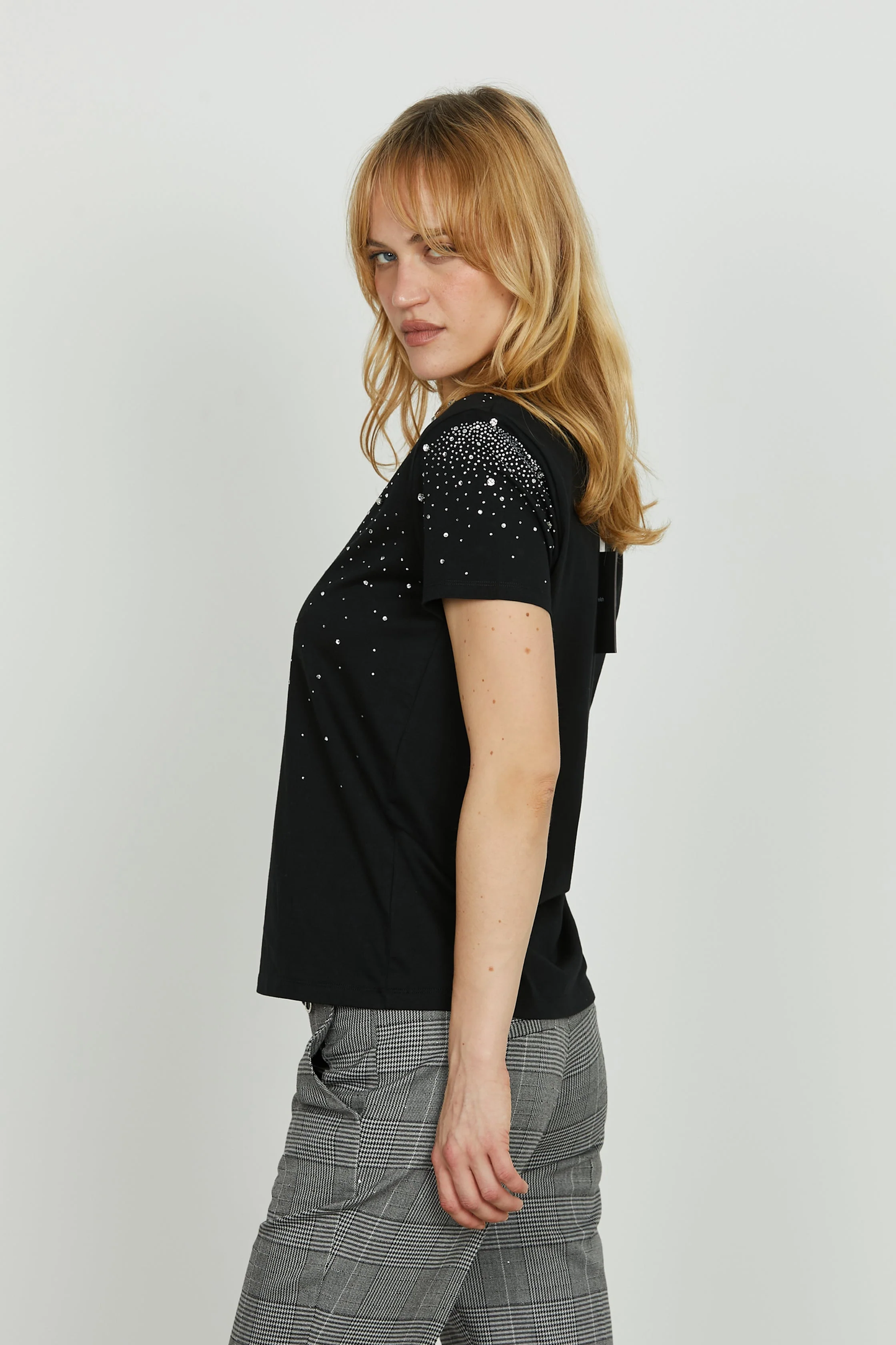 T-SHIRT STRASS E PEDRARIA RELISH