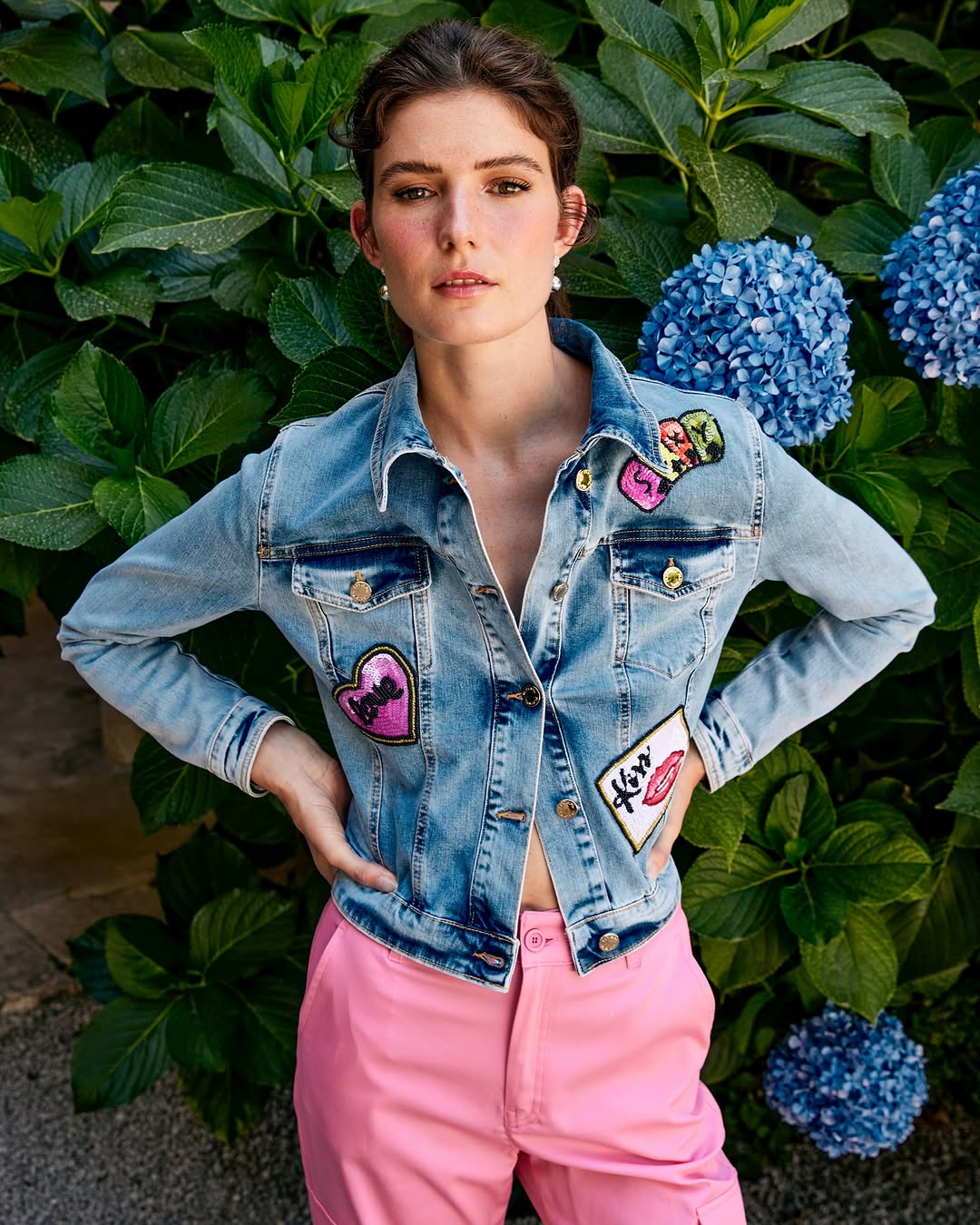 CASACO DENIM COM PATCHES FLY GIRL