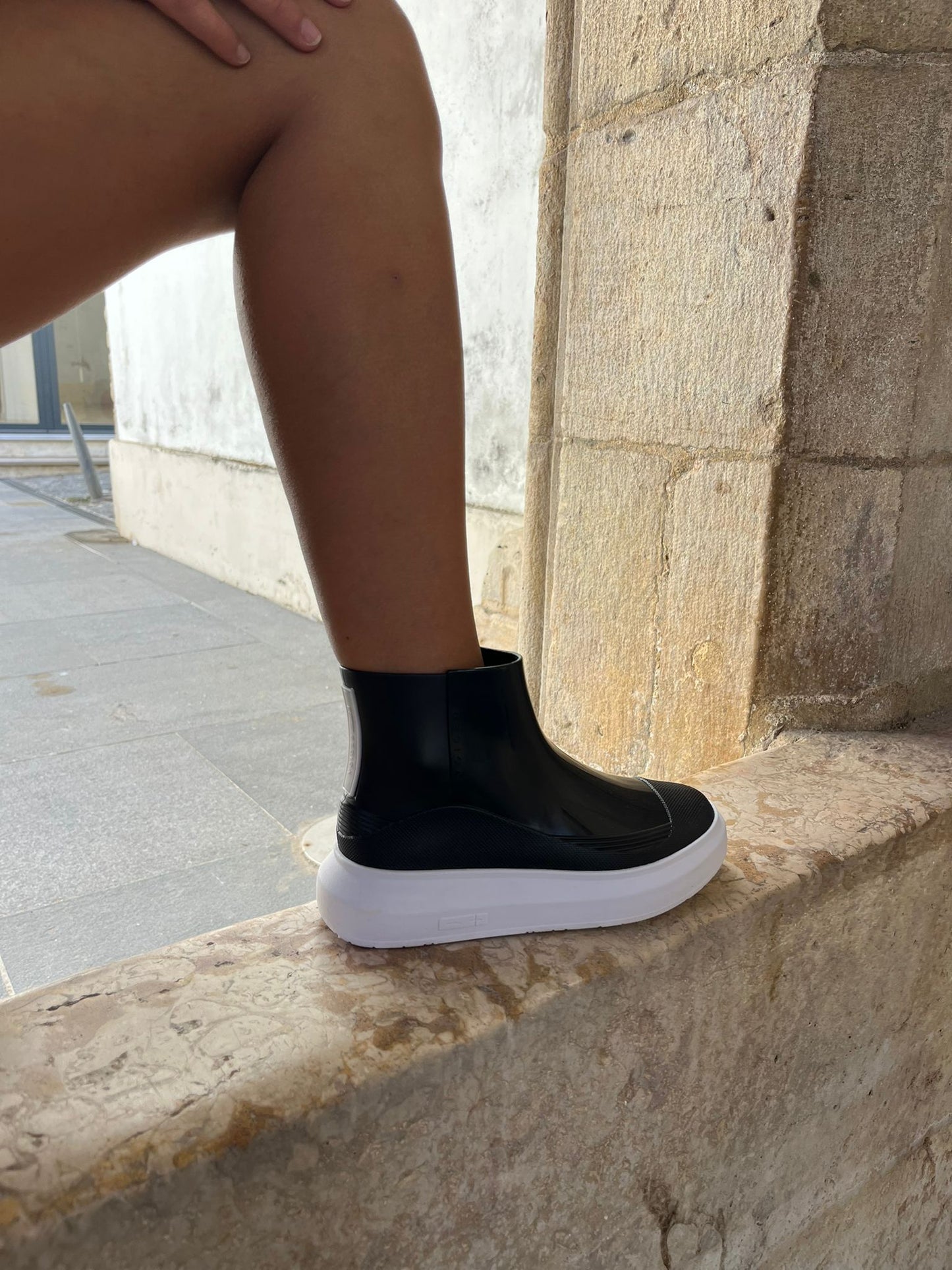 BOTINS WAVE MINIMALIST VOICES