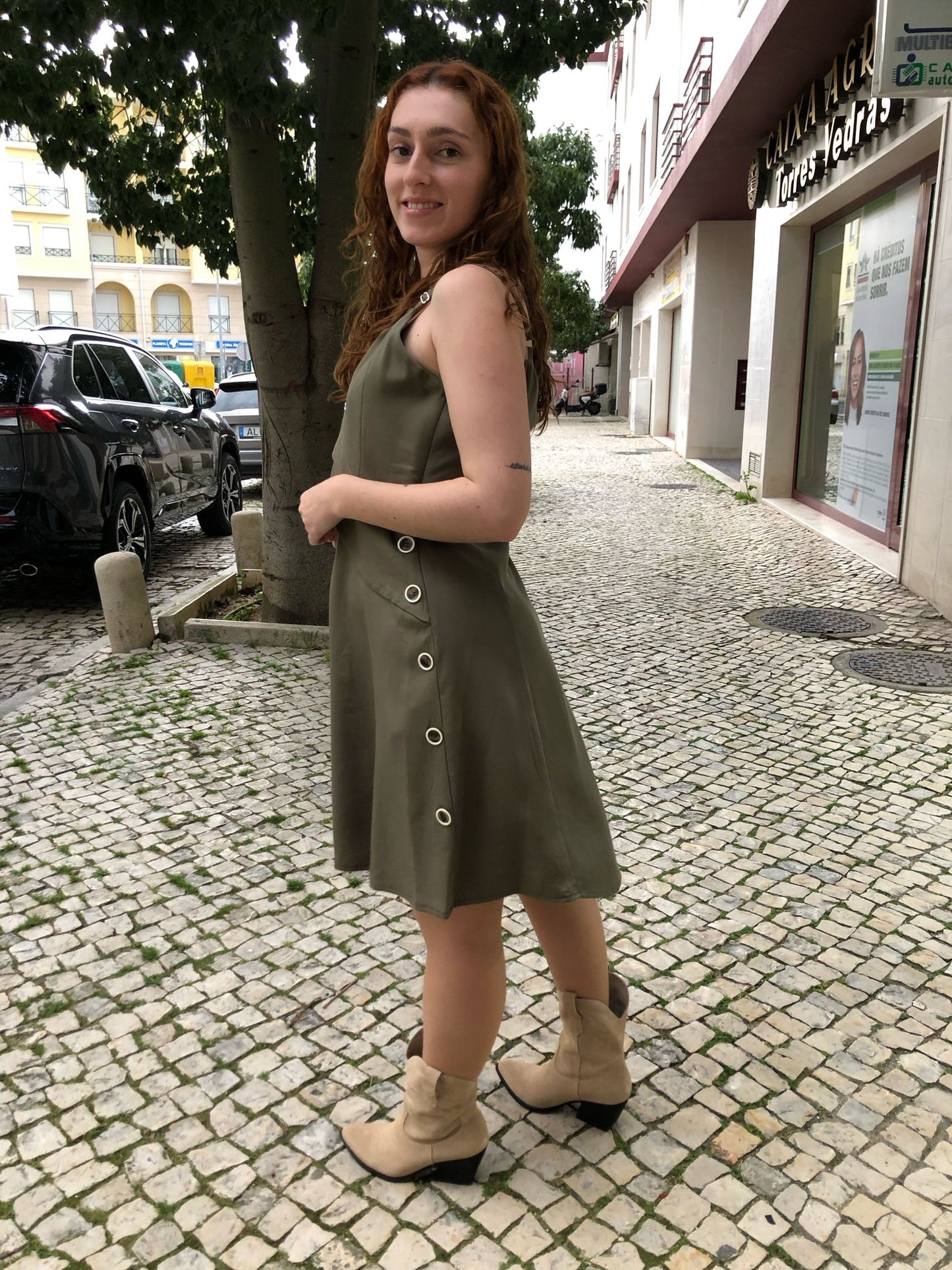 VESTIDO CURTO COM FOLHO FLY GIRL