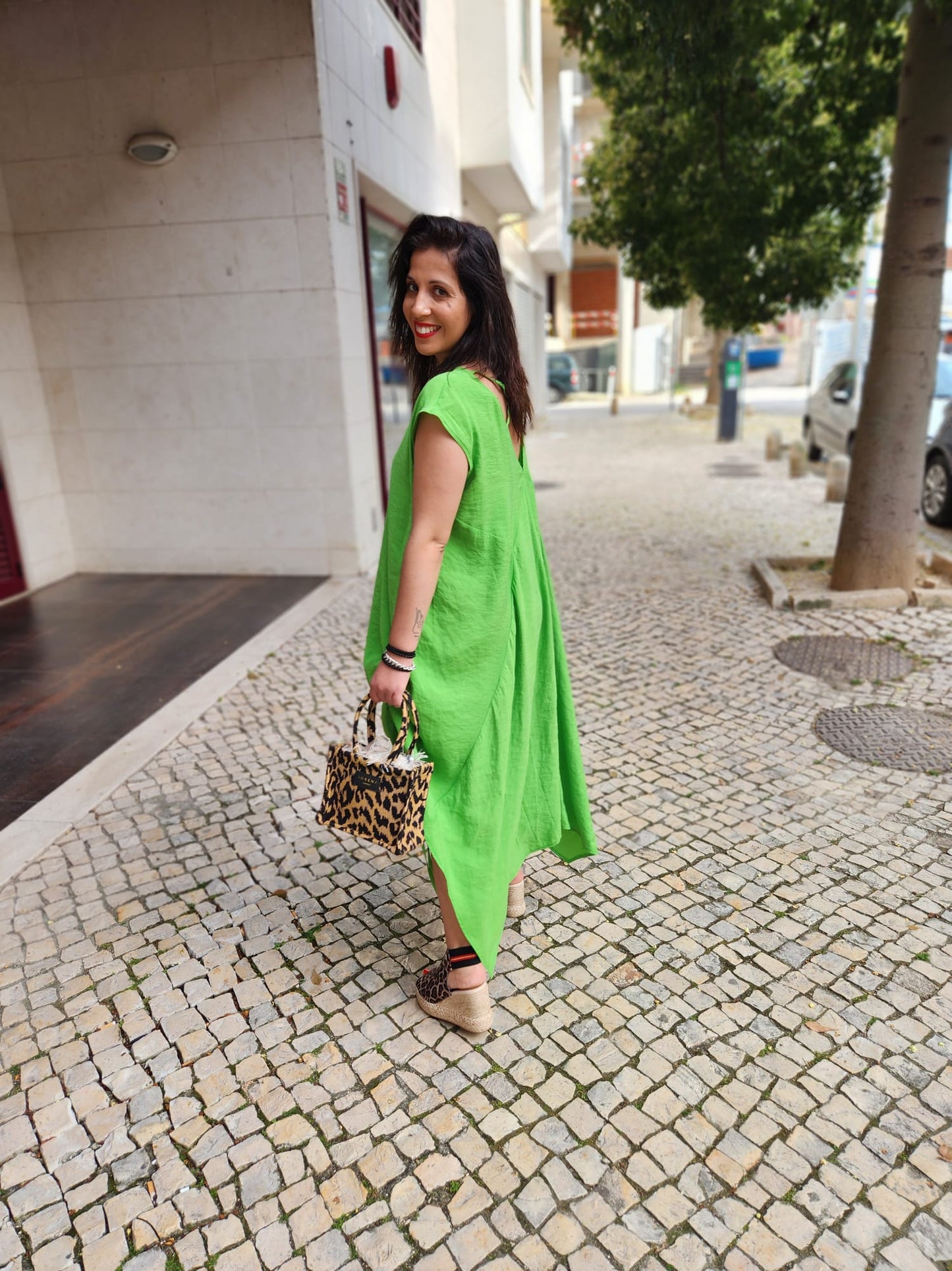 VESTIDO ASSIMÉTRICO GUSI