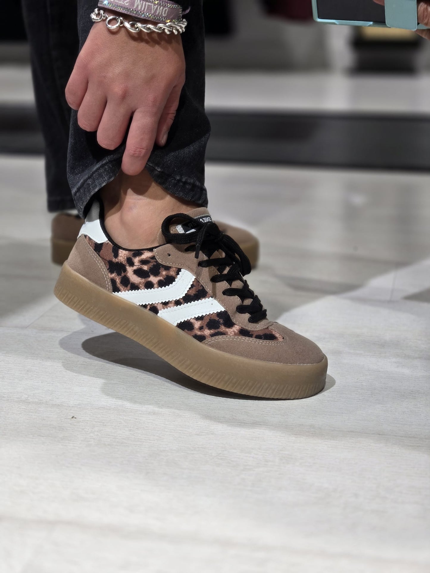 TÉNIS ANIMAL PRINT SUA CIA