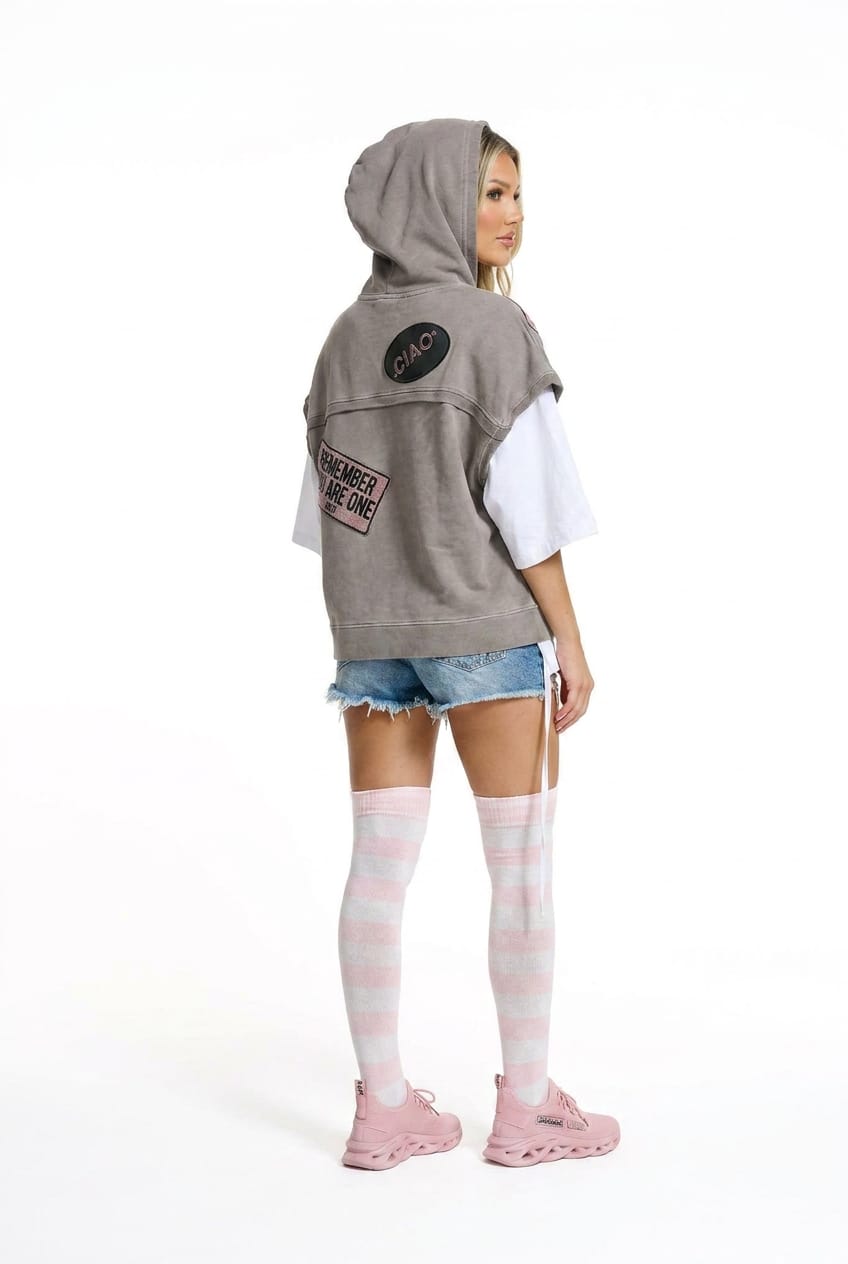 SWEATSHIRT COM CAPUZ E PATCHWORK VDR