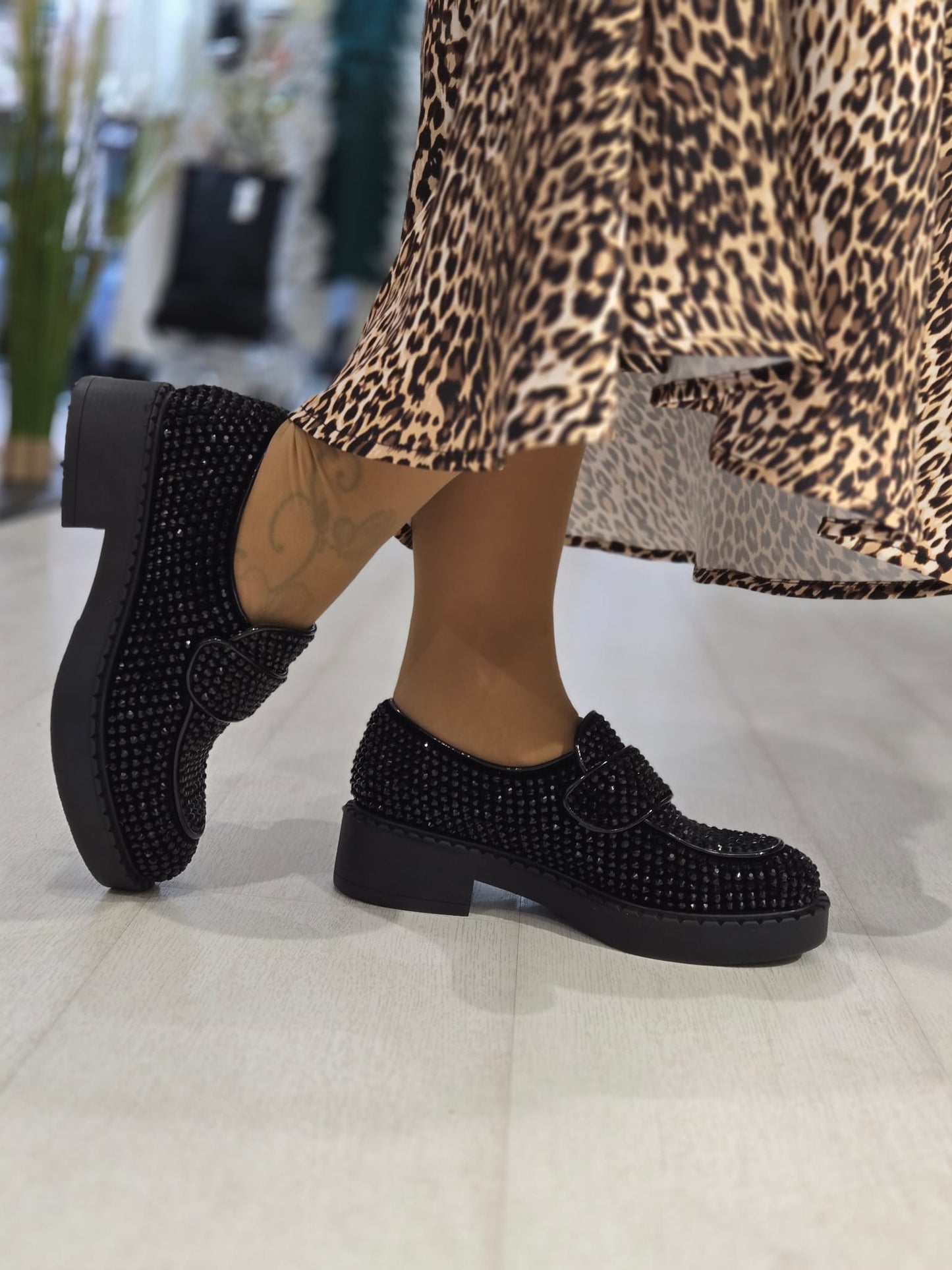MOCASSIM TACHAS JEFFREY CAMPBELL