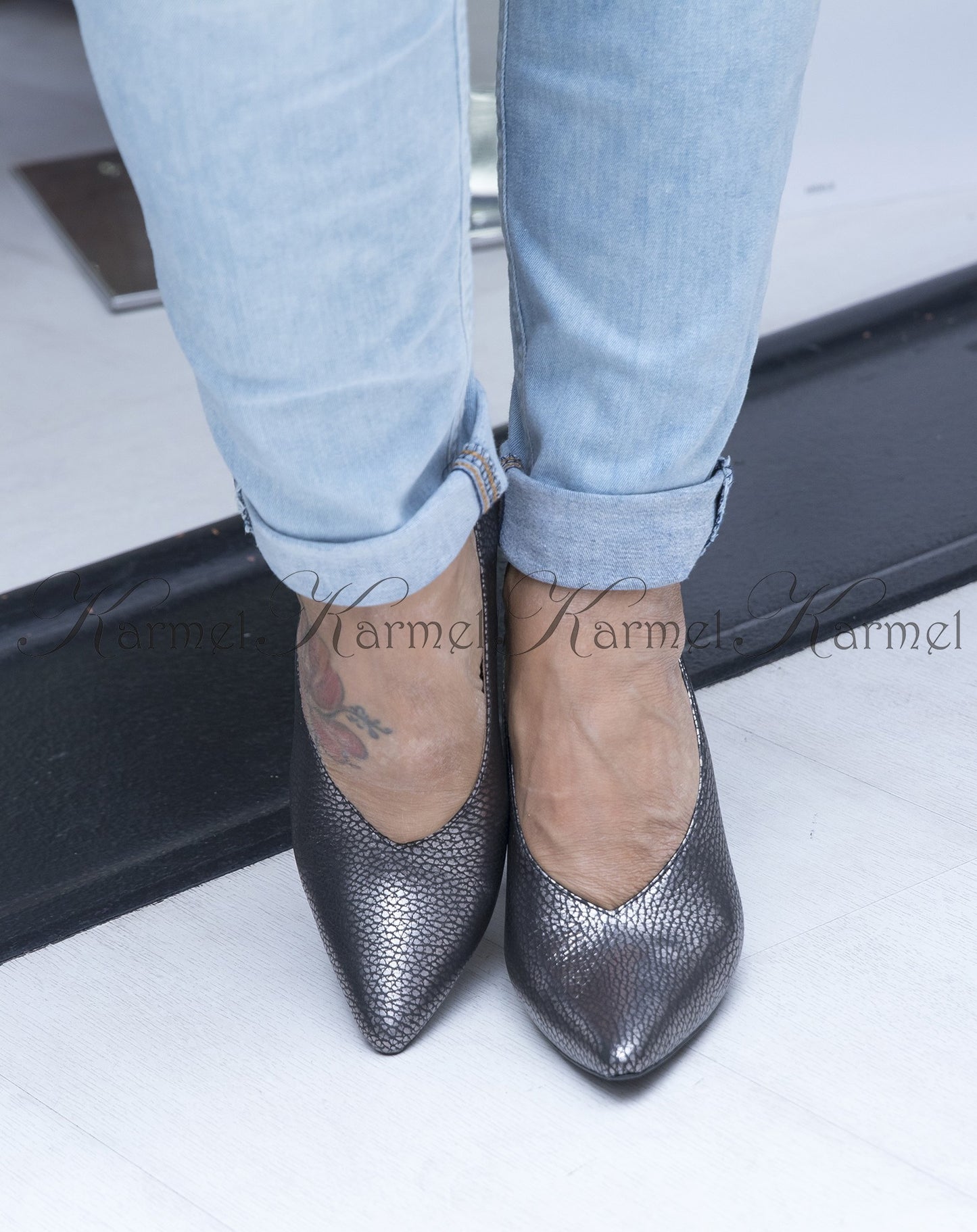 RUIKA HAMMERED SHOE