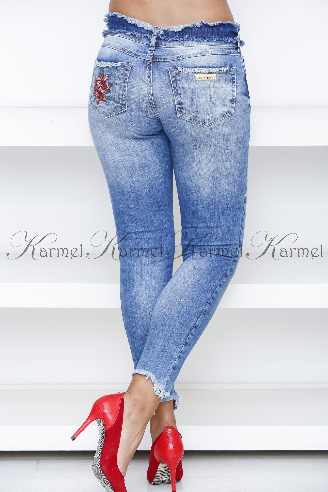 EMBROIDERED DENIM PANTS WITH COLCCI JEANS BELT
