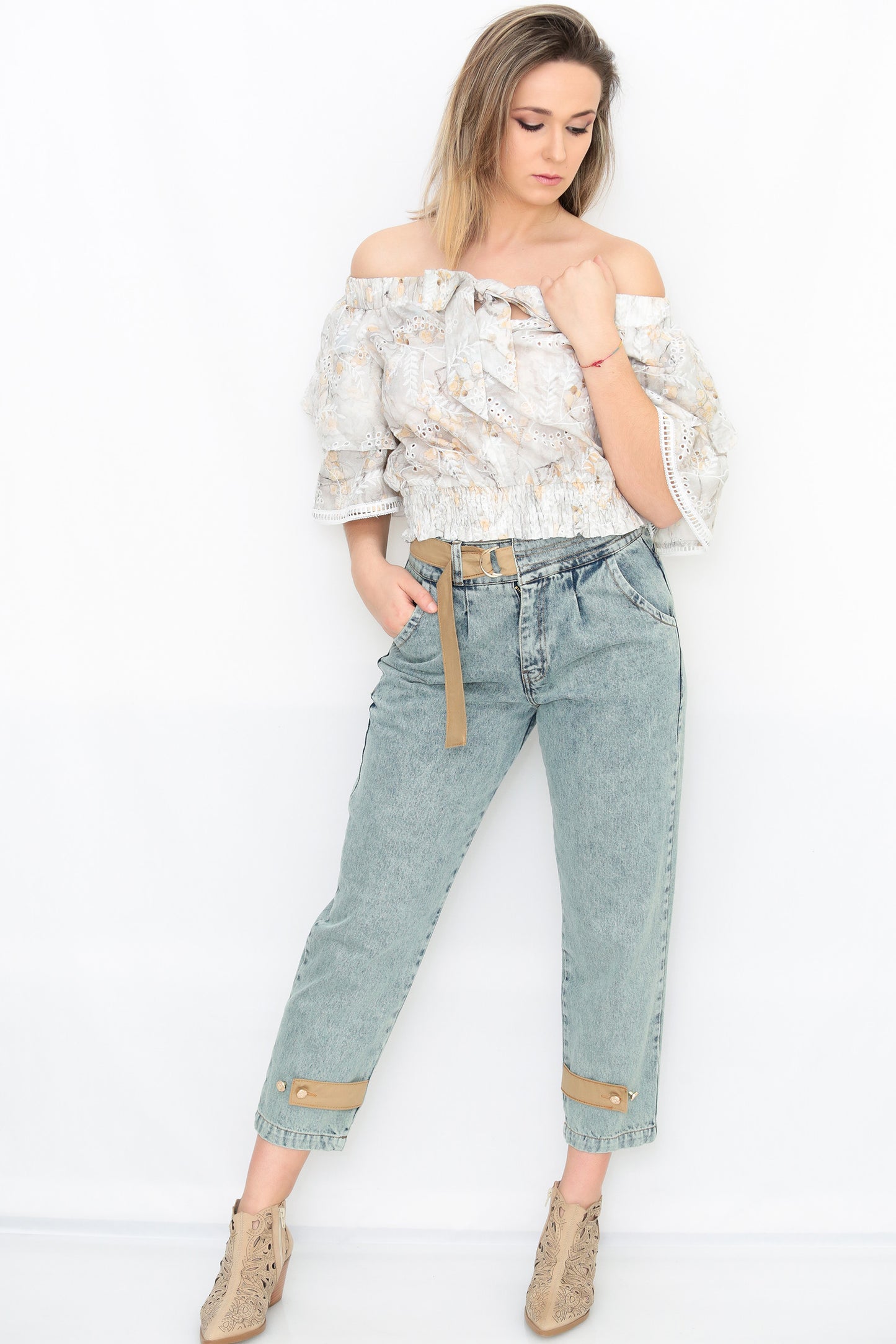 OFF SHOULDER BLOUSE WITH SAHOCO ROLLS