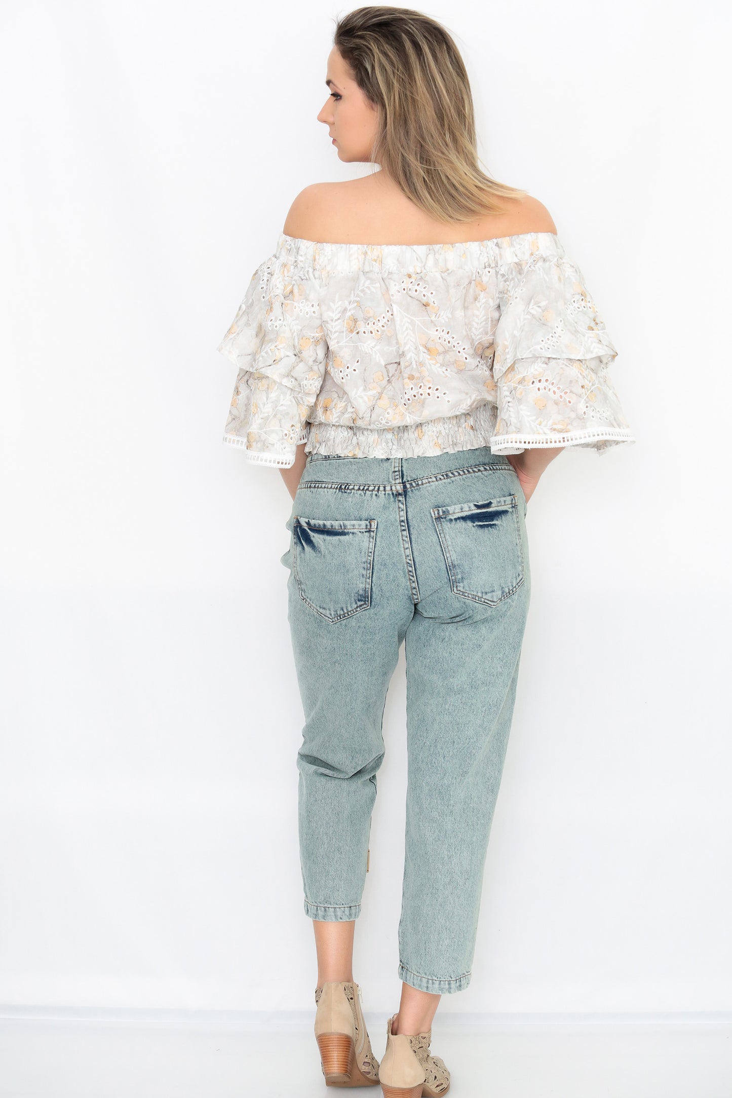 OFF SHOULDER BLOUSE WITH SAHOCO ROLLS