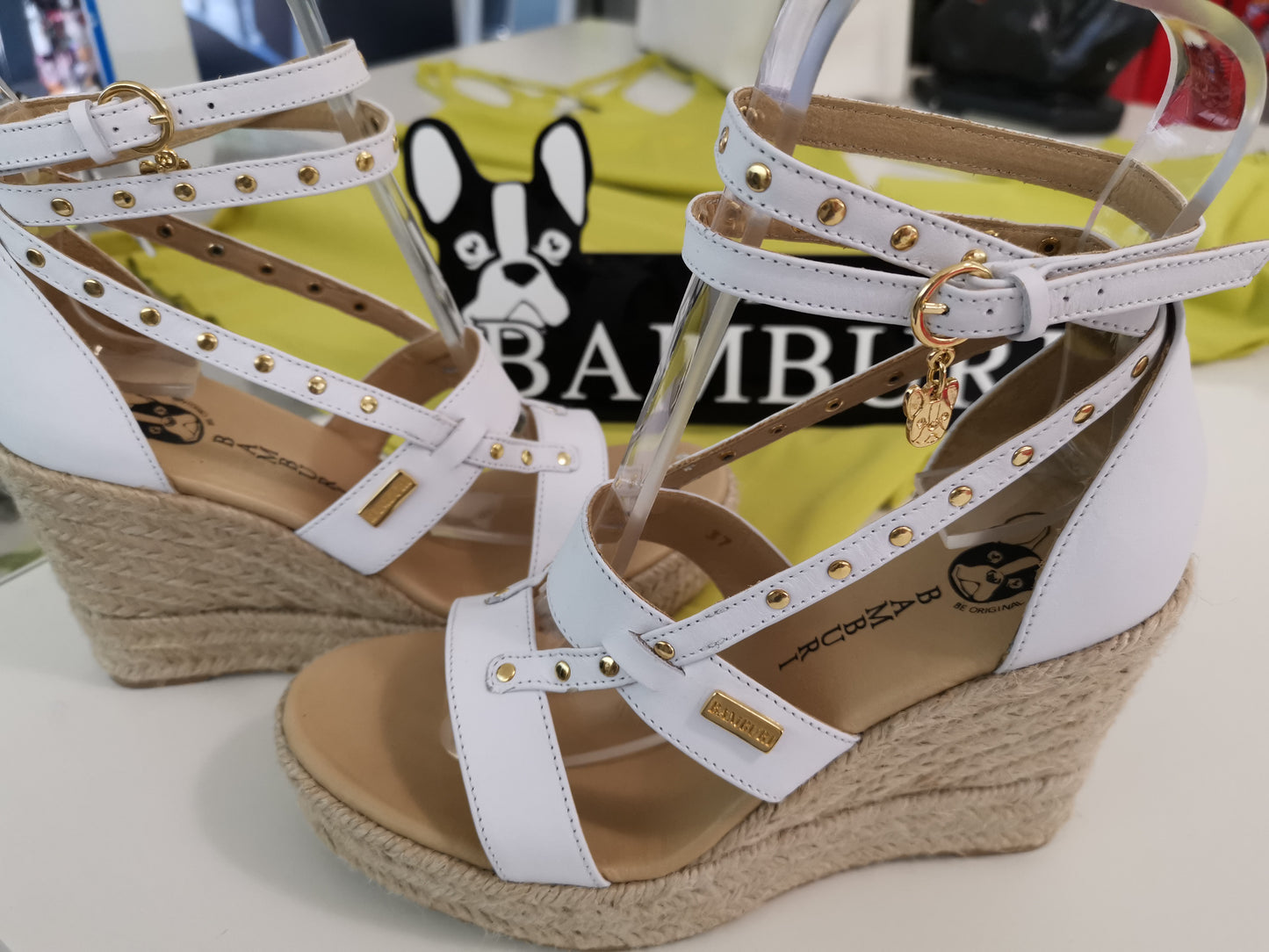 SANDÁLIA CUNHA COM TACHAS BAMBURI