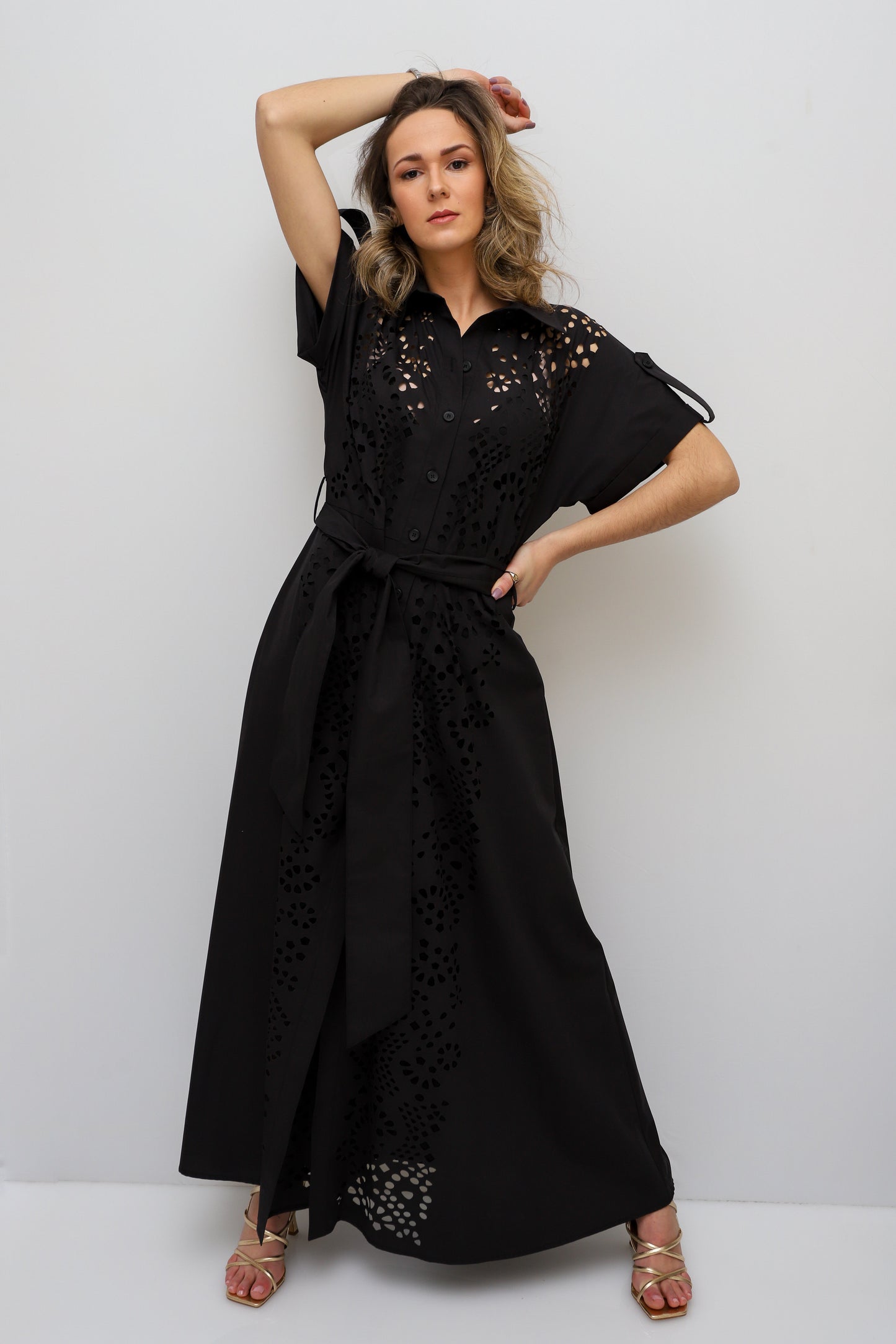 MAXI VESTIDO COM RECORTES A LASER SPELL