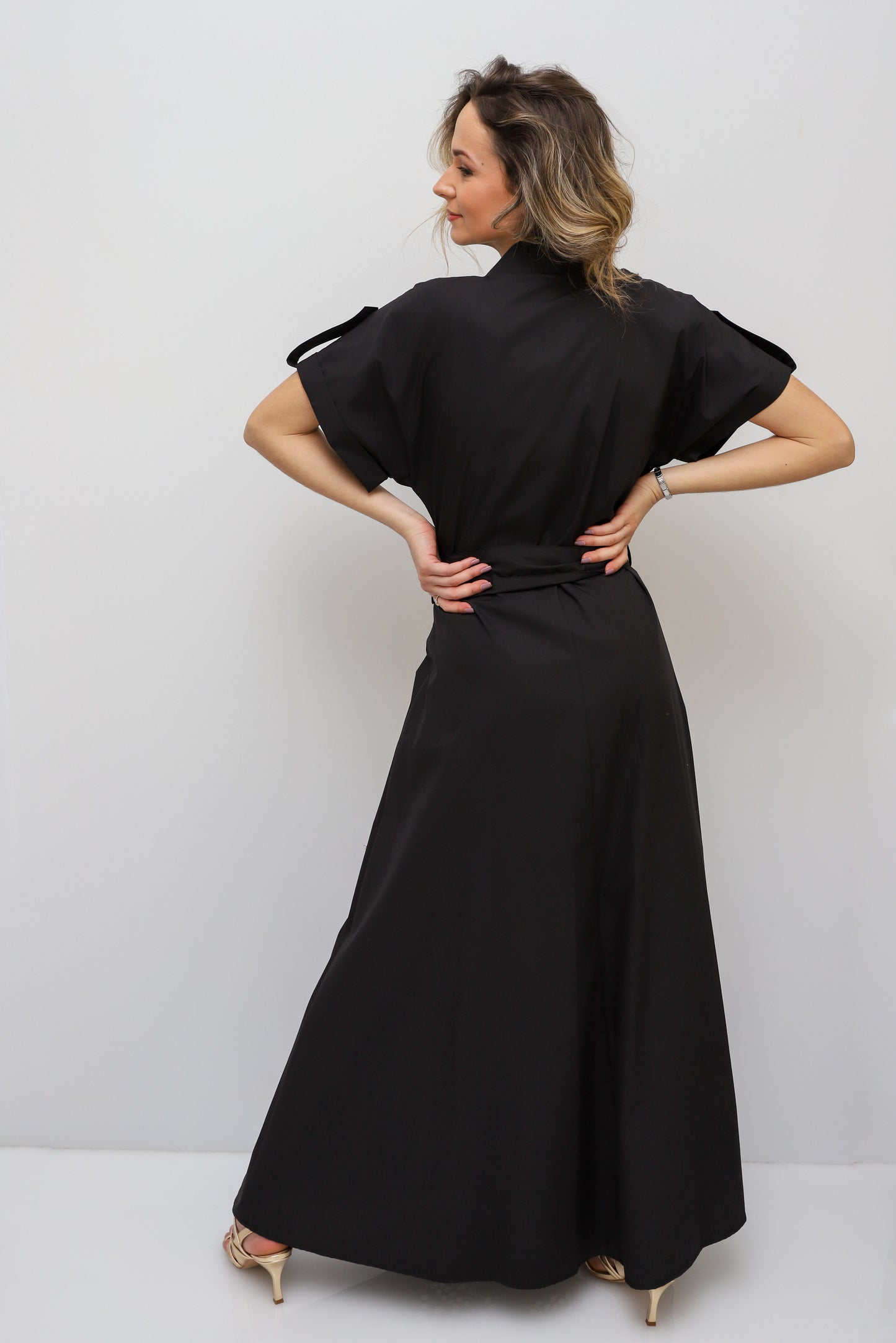 MAXI VESTIDO COM RECORTES A LASER SPELL