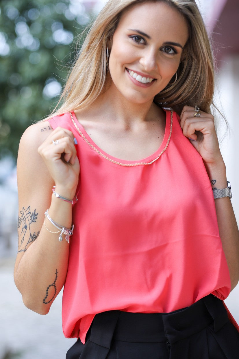 TOP COM VIVAS DECOTE KOCCA
