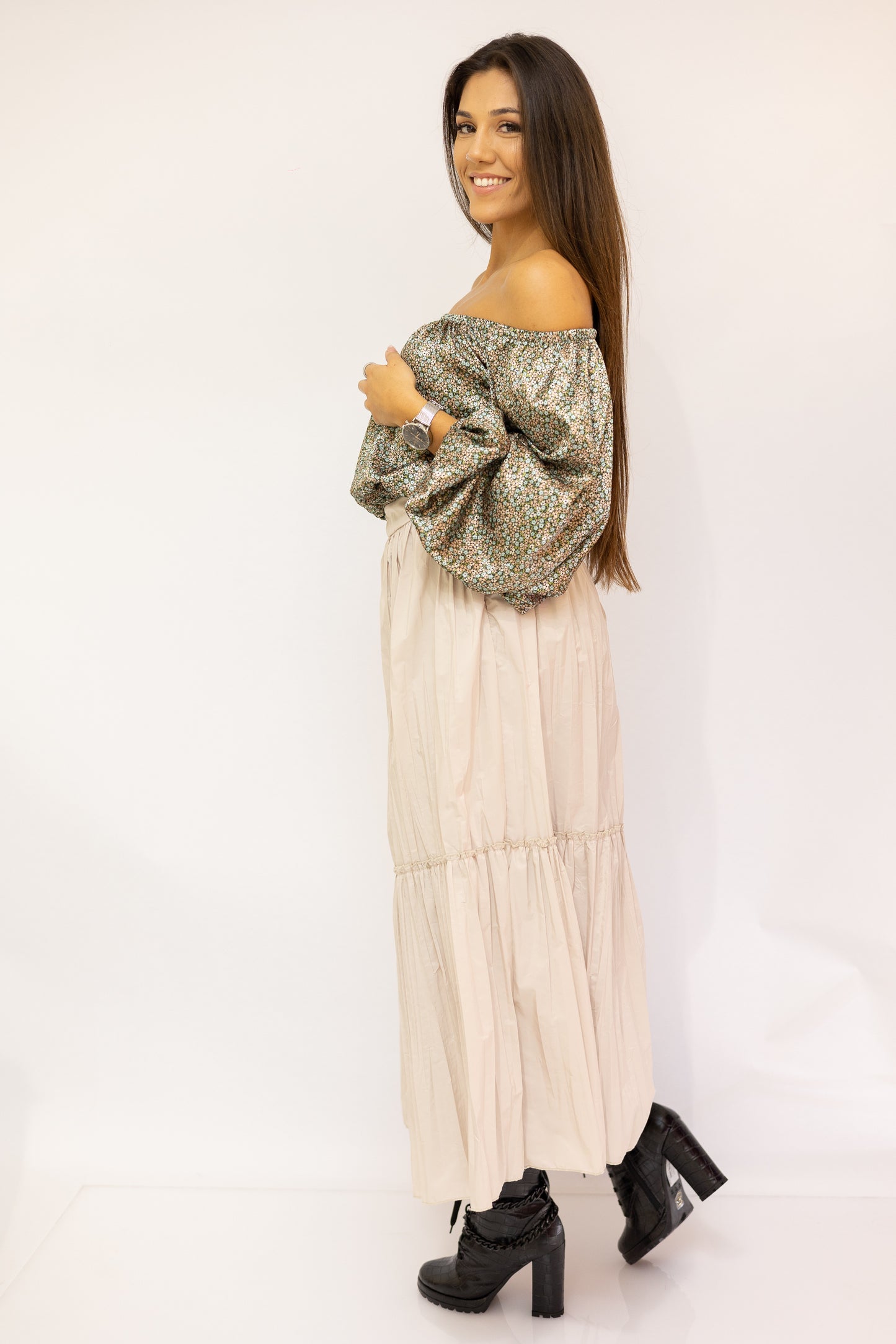SWALLOW FLOWER PATTERN BLOUSE