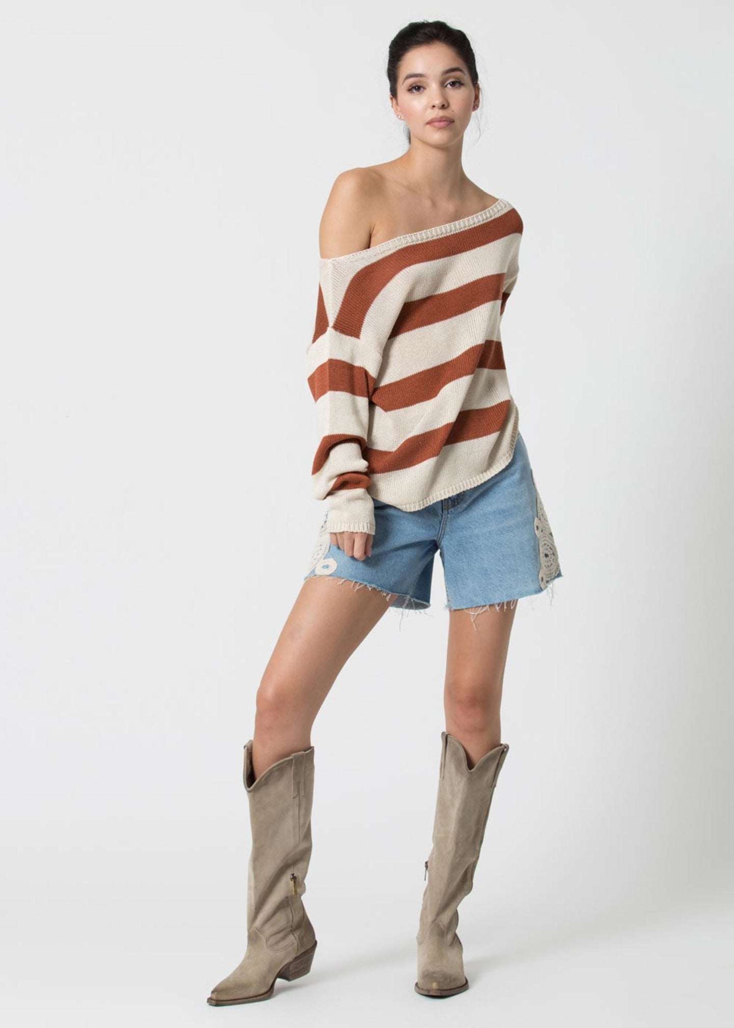 DENIM SHORTS WITH KOCCA EMBROIDERY