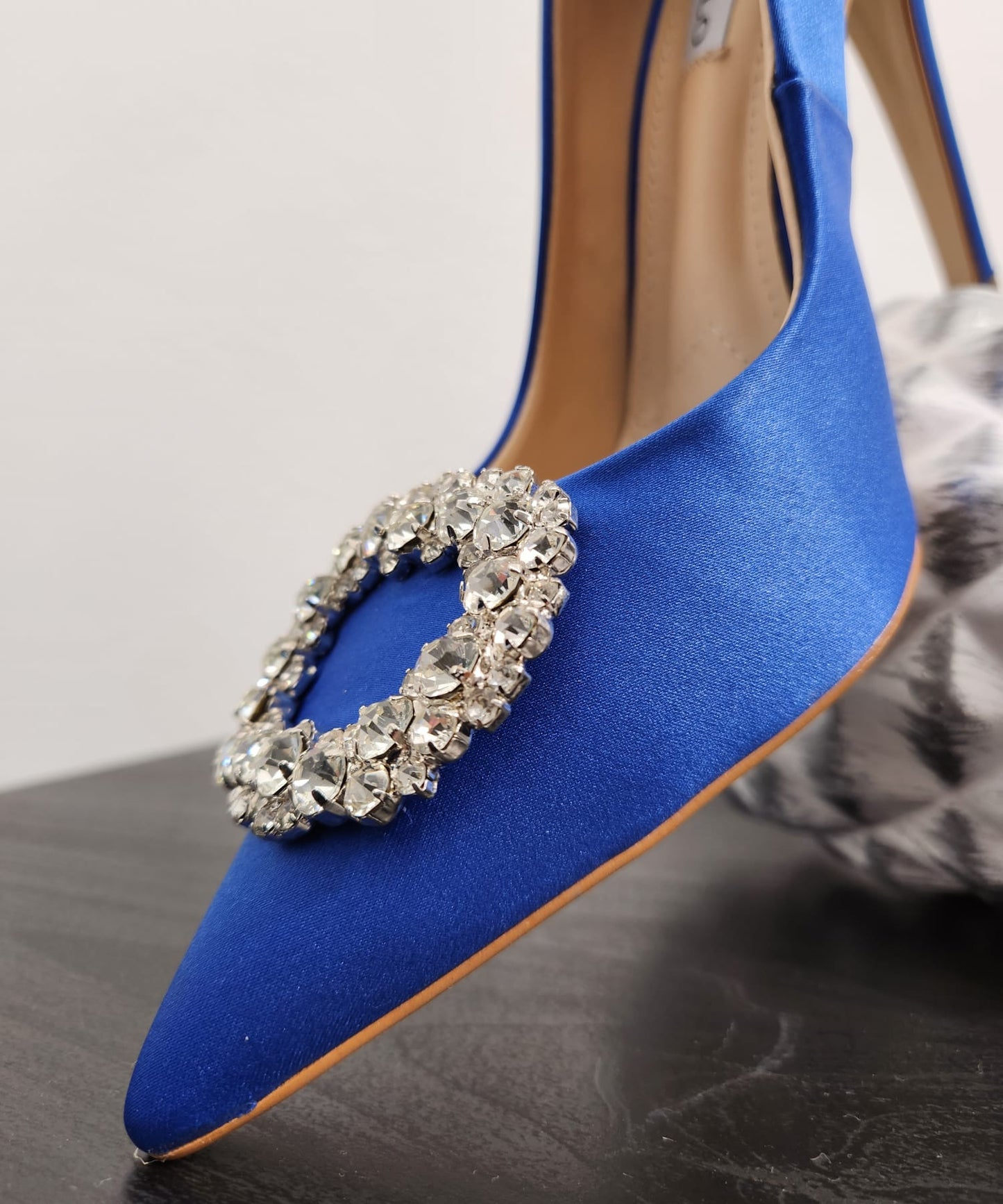 STILETTO COM APLICAÇÃO DIAMANTE CECCONELLO