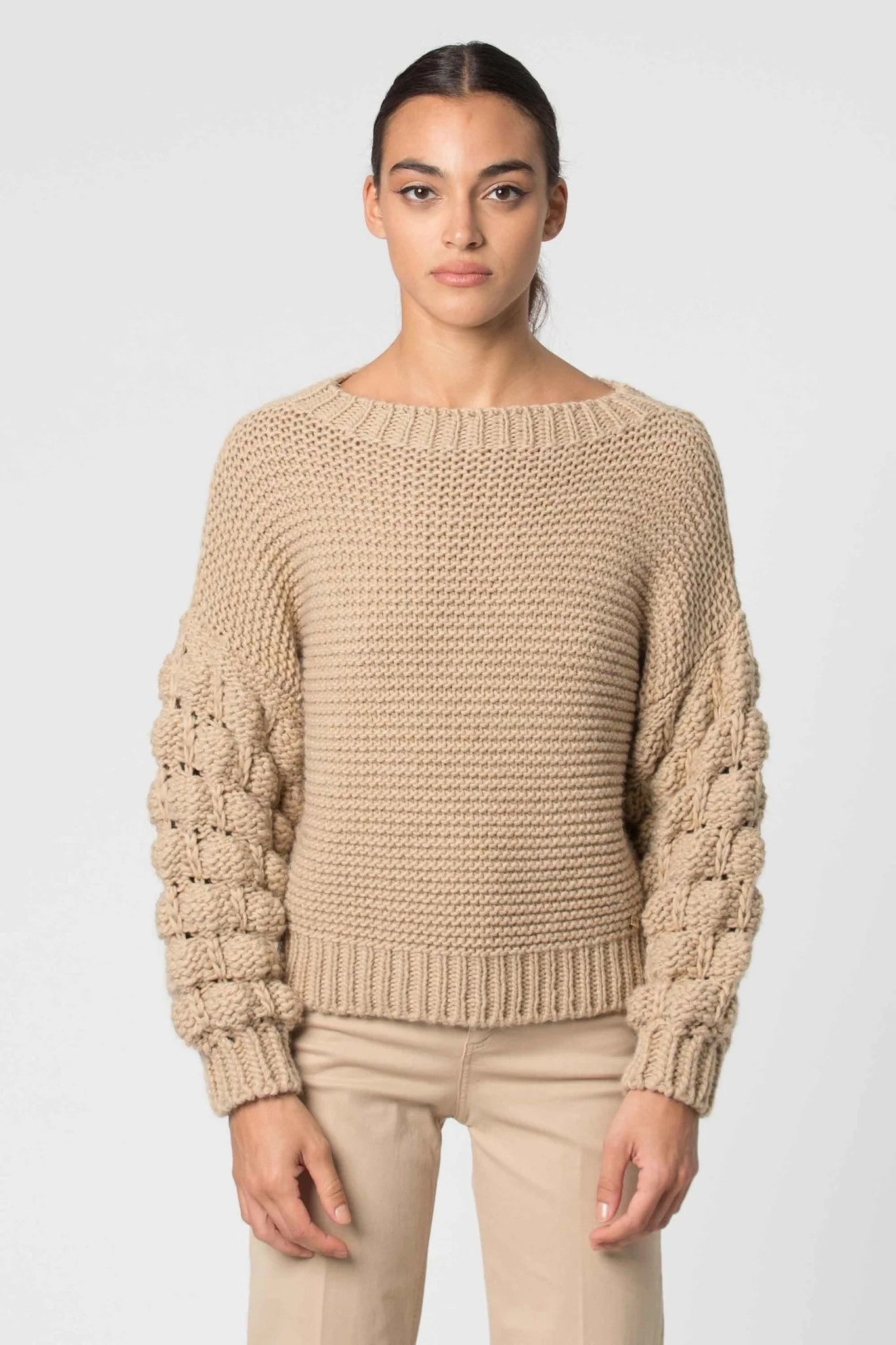 CAMISOLA DE MANGAS TEXTURIZADAS KOCCA