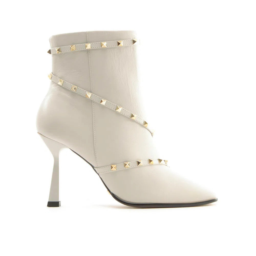 BOTA DE SALTO COM TACHAS CECCONELLO