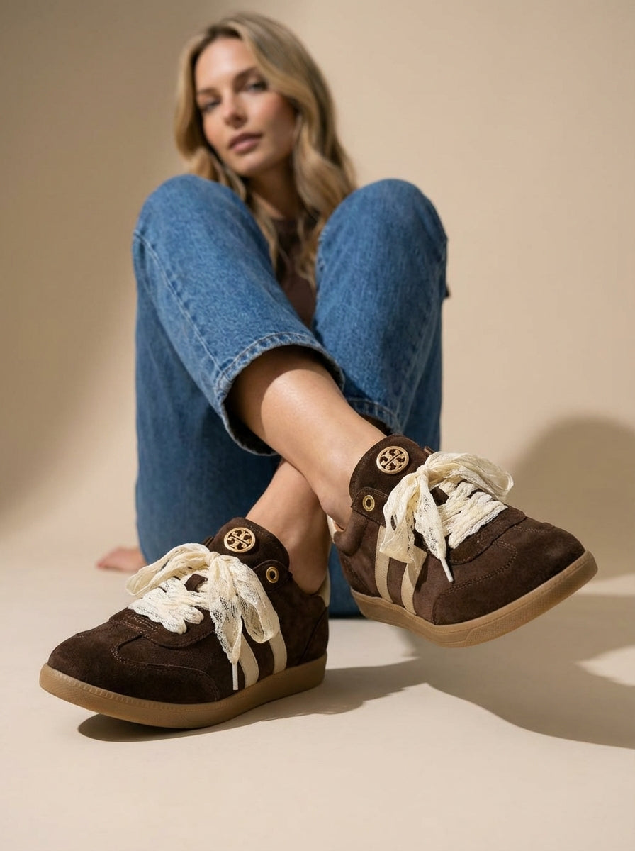 TÉNIS COM ATACADORES RENDA GUSI