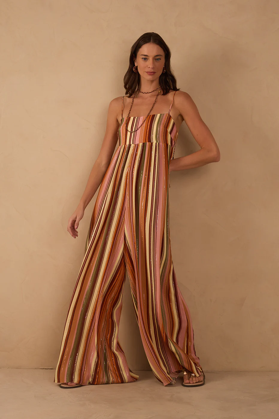 MACACÃO RISCAS DRESS TO