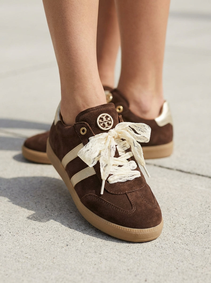 TÉNIS COM ATACADORES RENDA GUSI