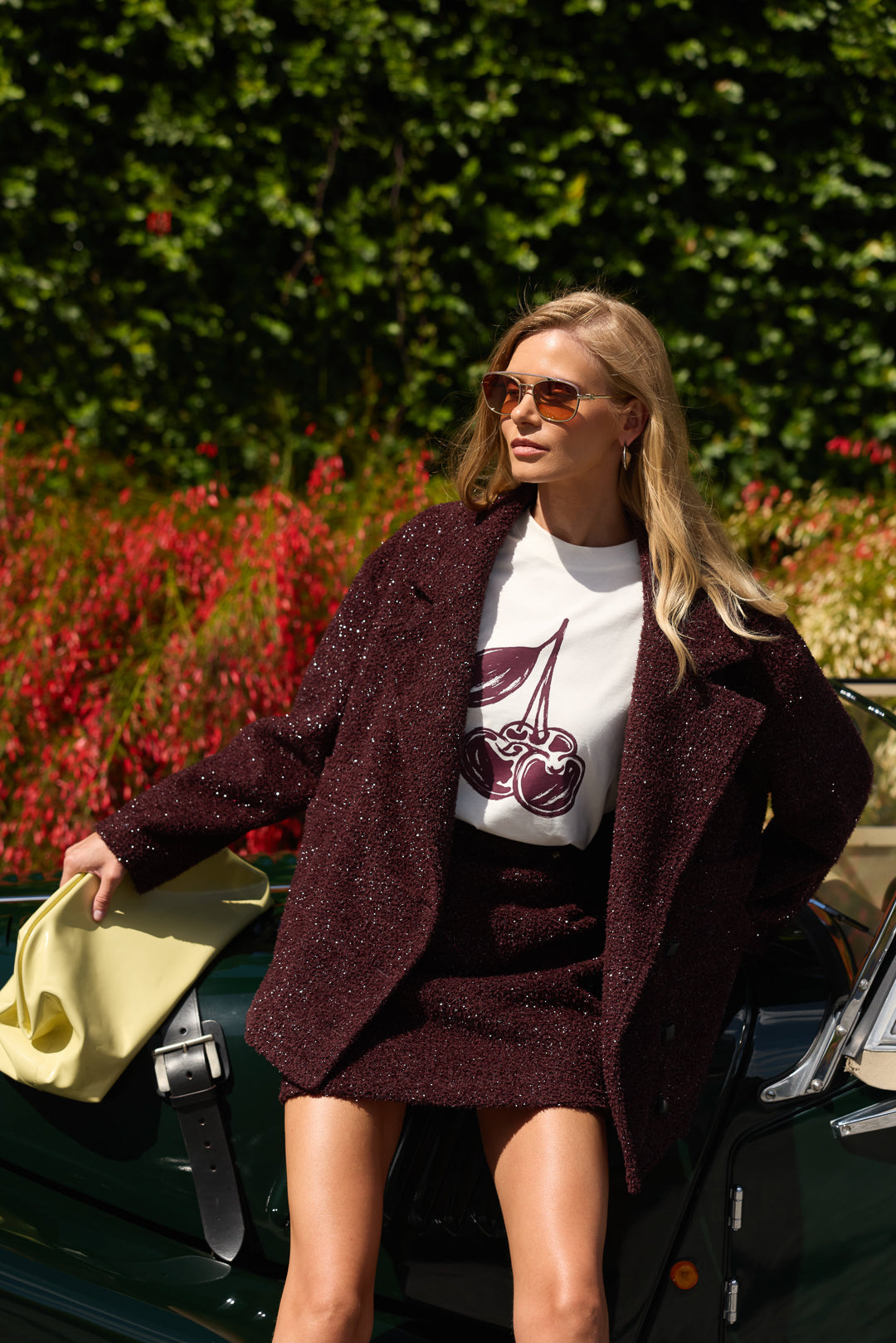 T-SHIRT CEREJA EM CONTRASTE SWALLOW