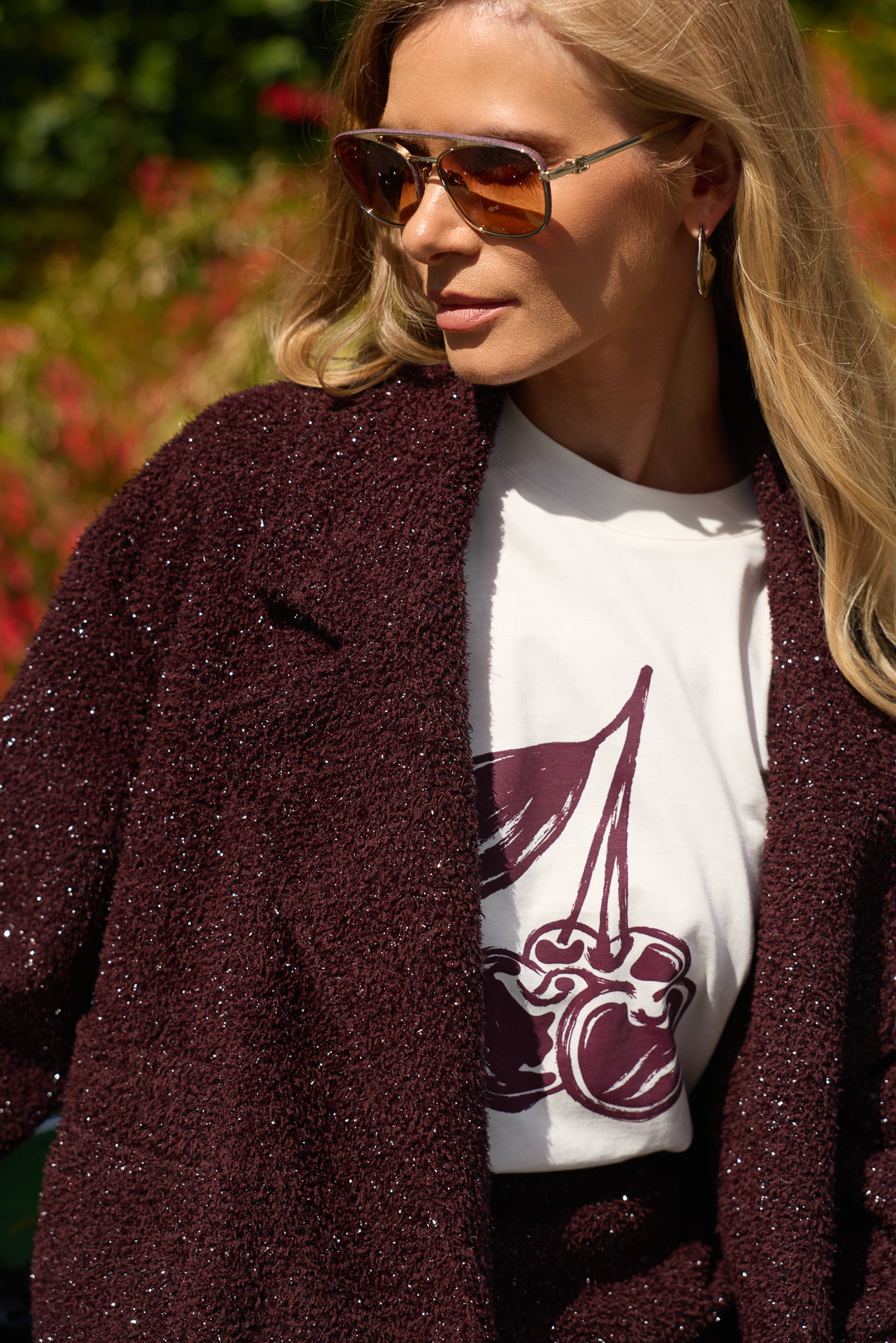 T-SHIRT CEREJA EM CONTRASTE SWALLOW