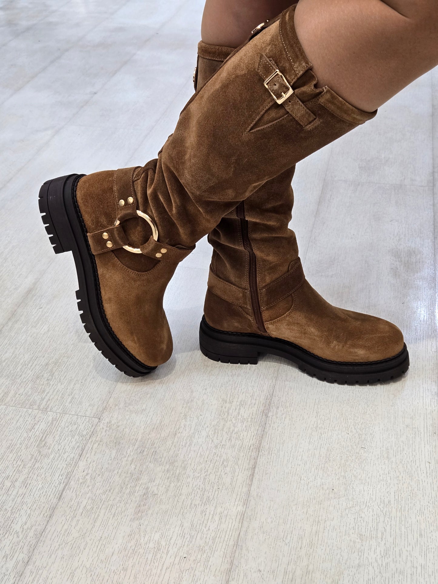 BOTAS CANO ALTO GUSI