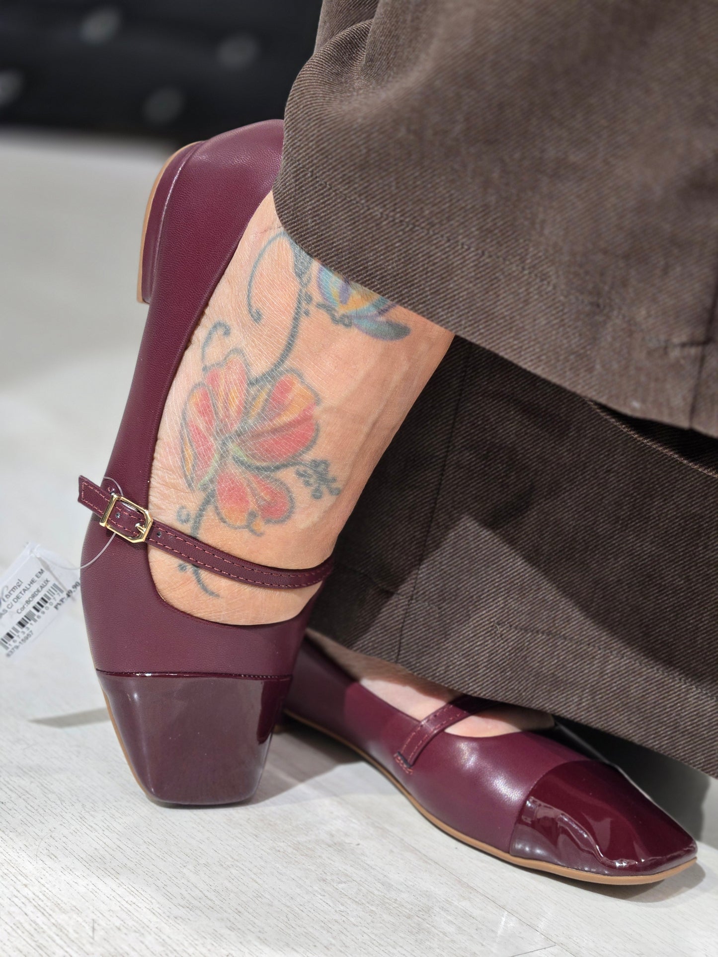 SABRINA COM PONTA VERNIZ LIALINE