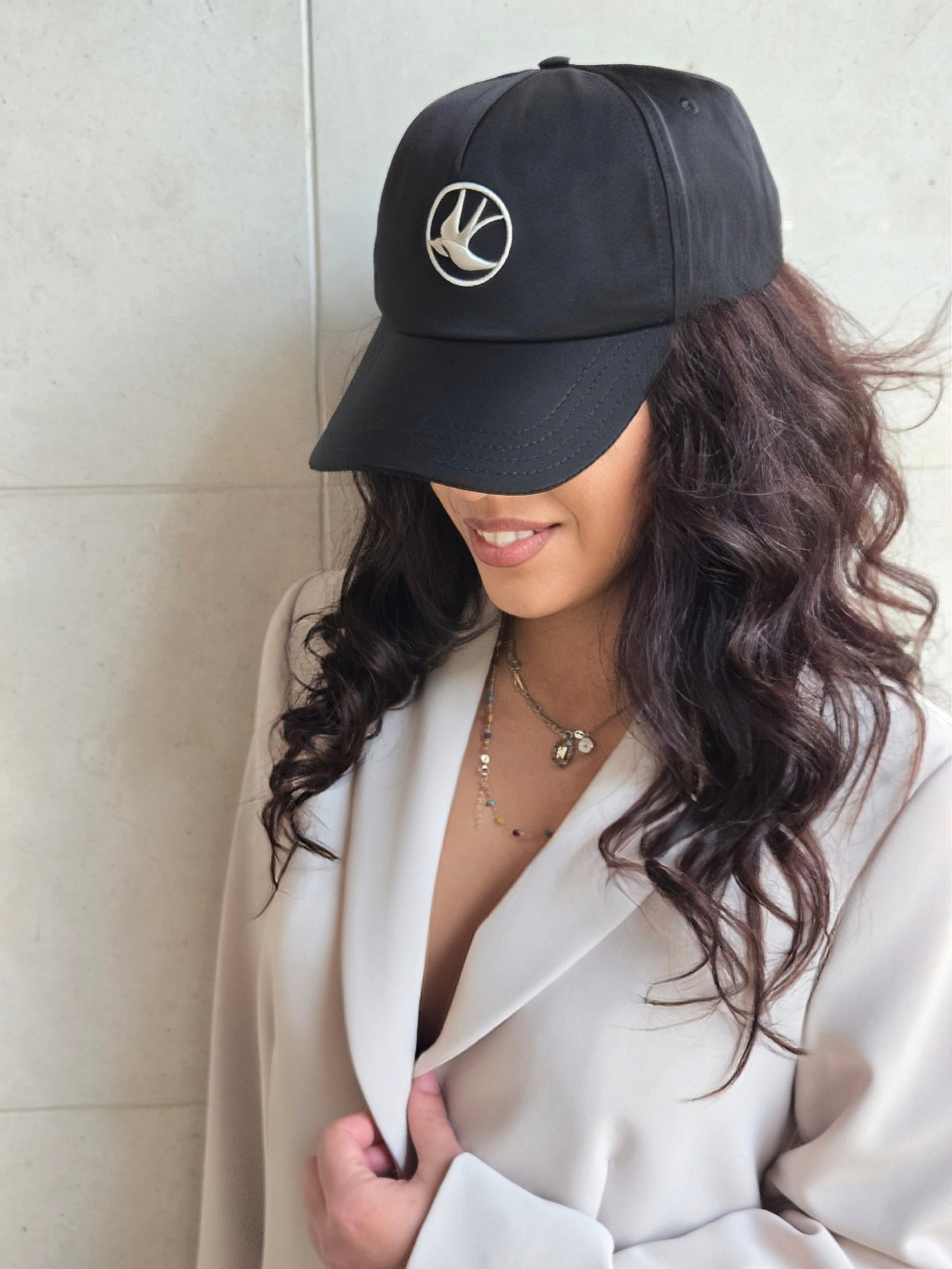 BONÉ BORDADO SWALLOW