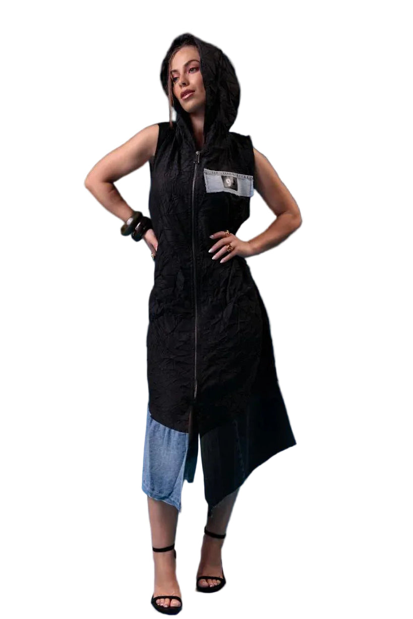 VESTIDO COM CAPUZ BLOOM