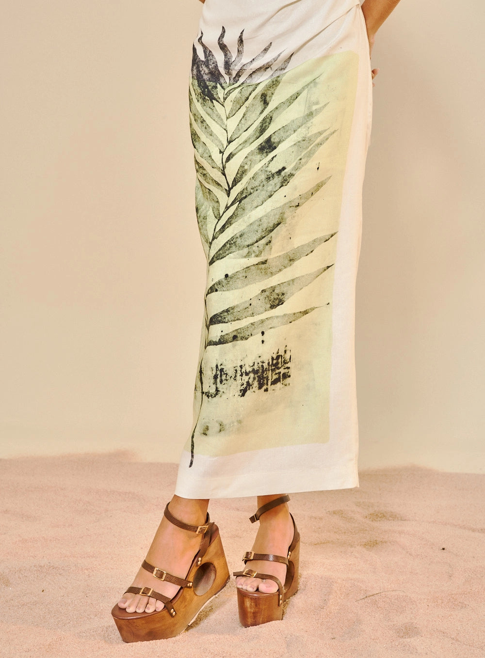 VESTIDO HALTER ESTAMPO OPEN