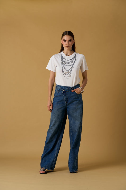 T-SHIRT COM COLAR E PIERCING NO SECRETS