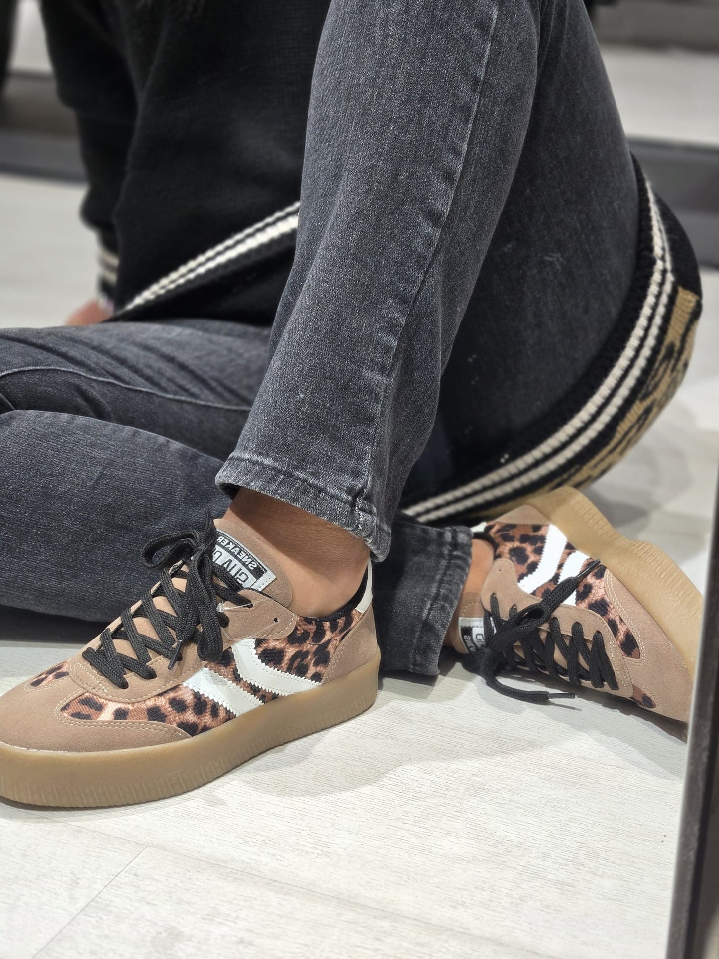 TÉNIS ANIMAL PRINT SUA CIA