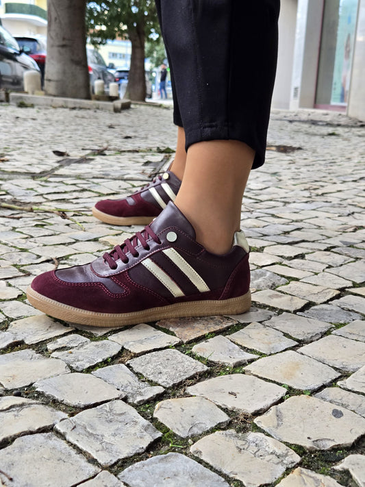 SAPATILHAS COM RISCAS GUSI