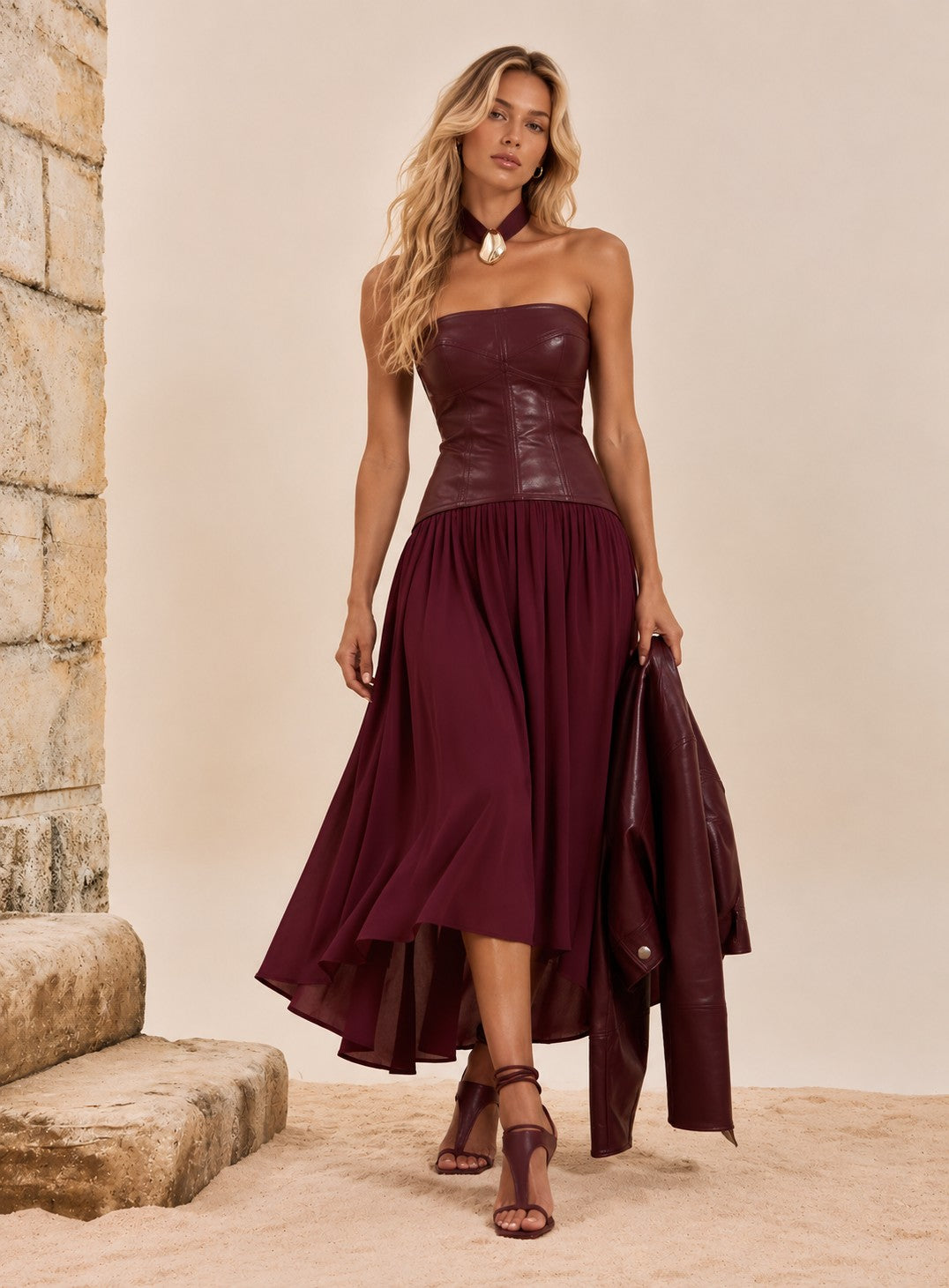Look de festa com saia alta e corpete estruturado