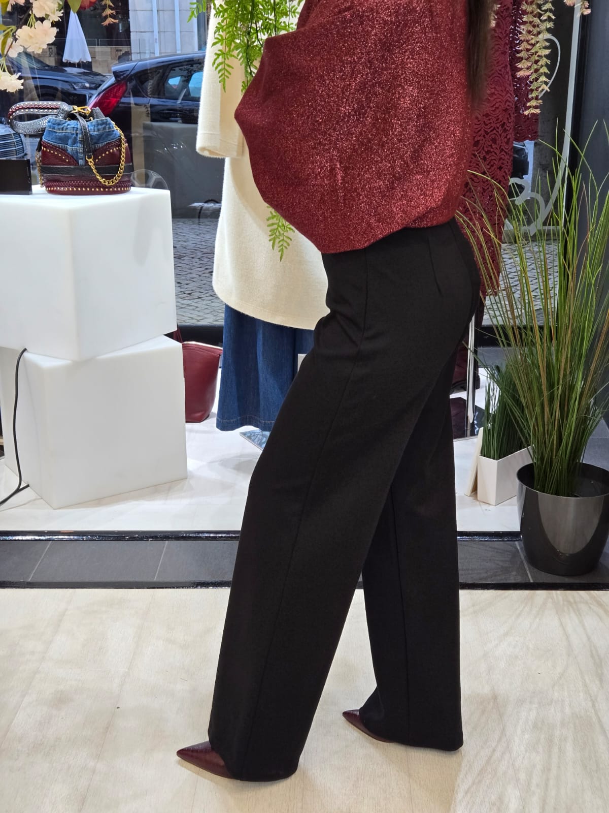 CALÇAS COM APLICAÇÃO CINTURA FLY GIRL