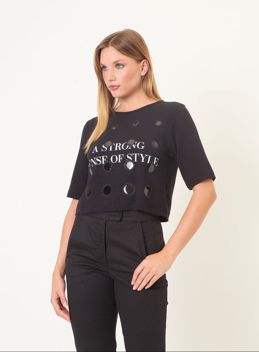 BLUSA COM APLICAÇÃO OPEN