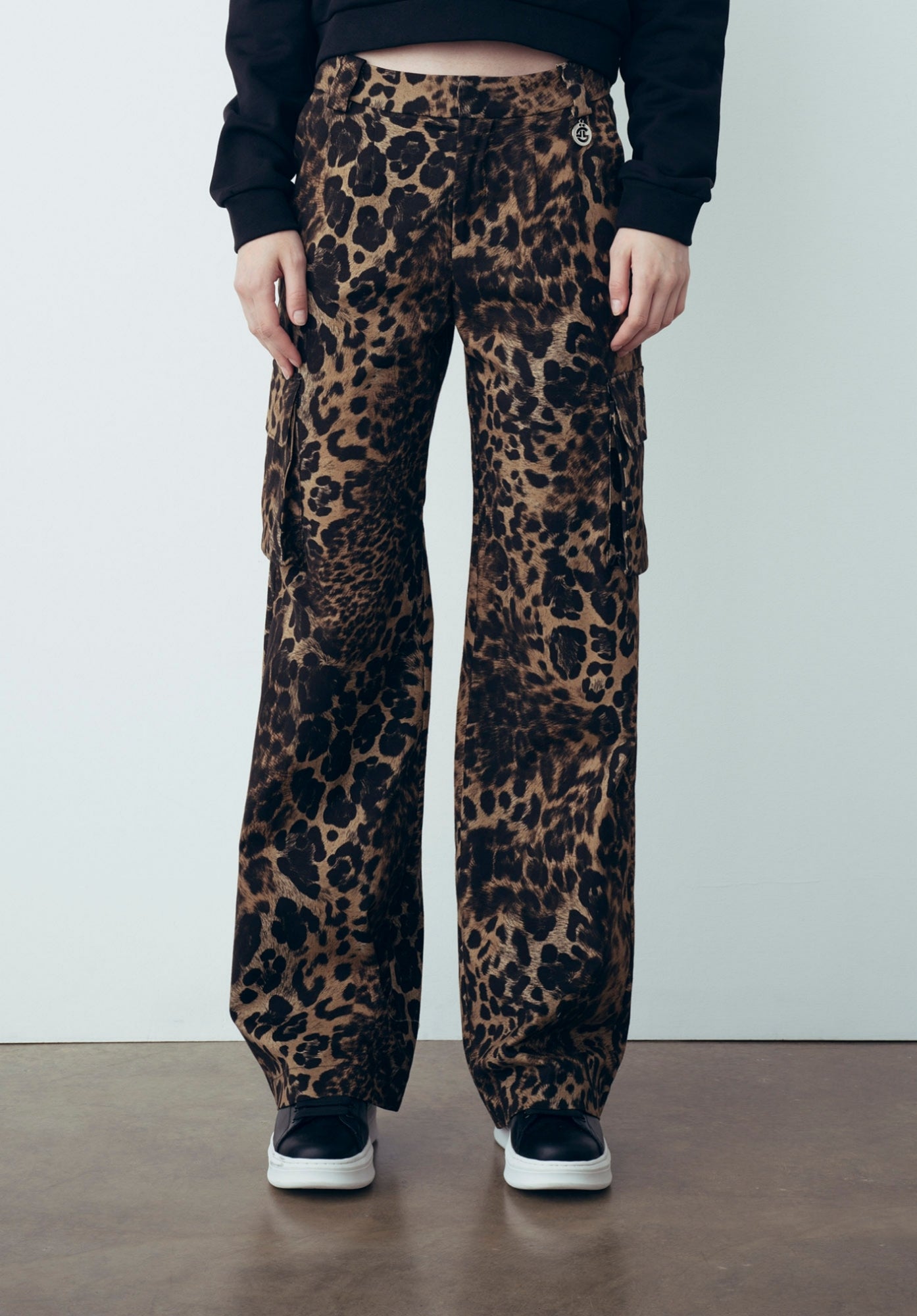 GAELLE ANIMAL PRINT CARGO PANTS