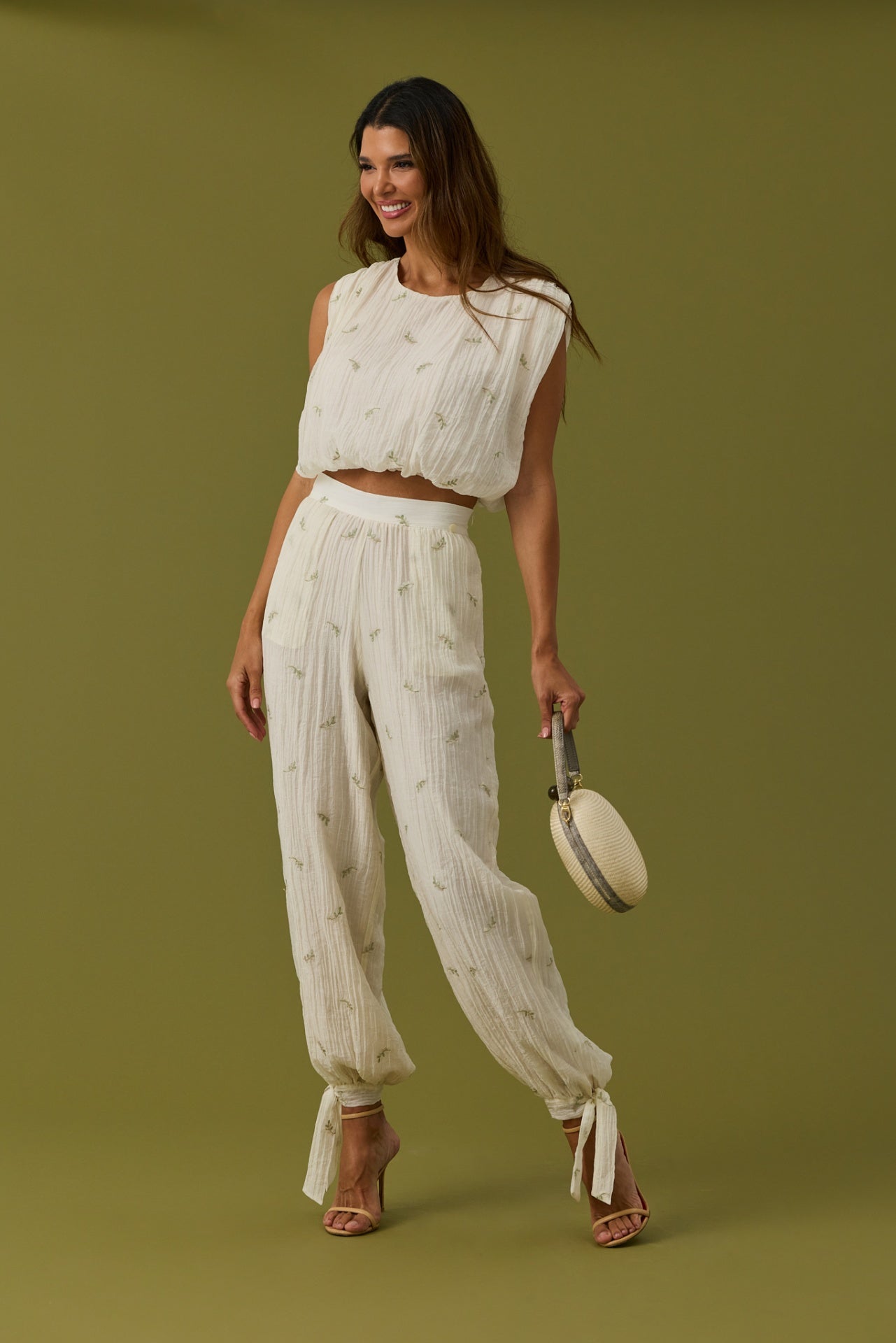 CALÇAS BORDADA SWALLOW