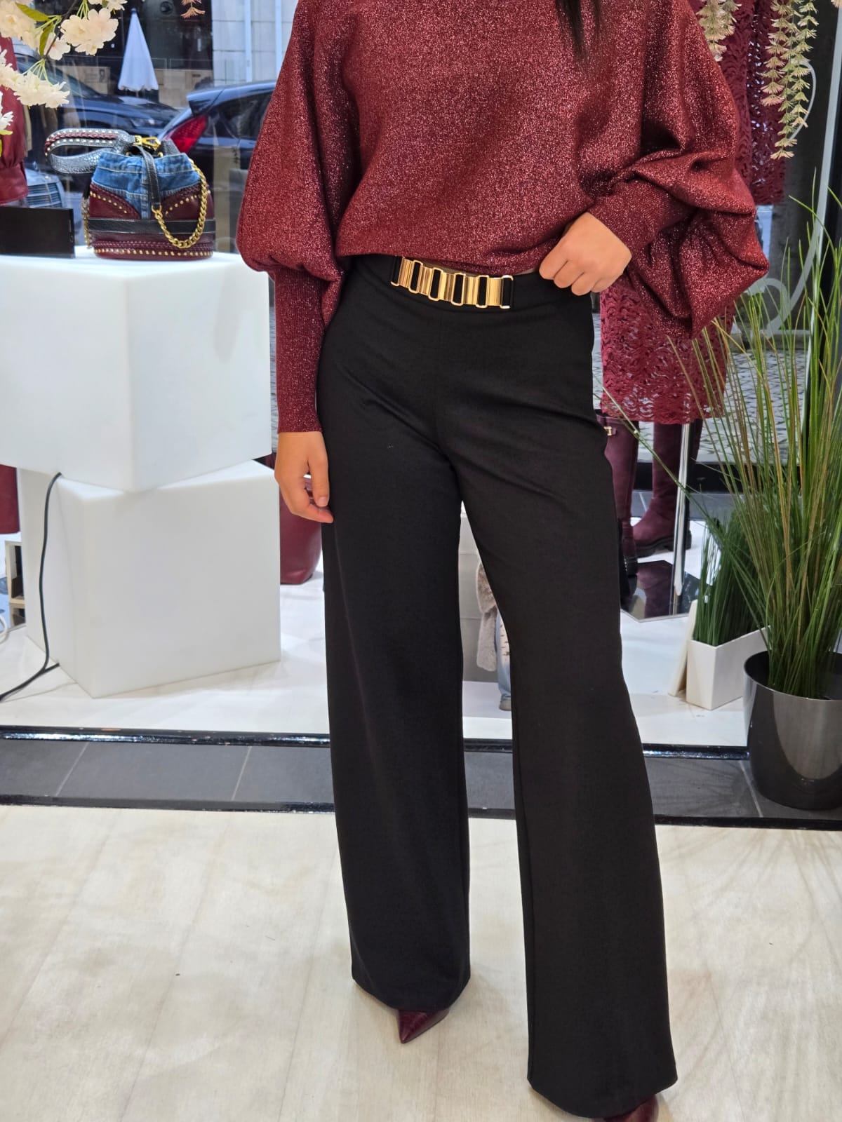 CALÇAS COM APLICAÇÃO CINTURA FLY GIRL