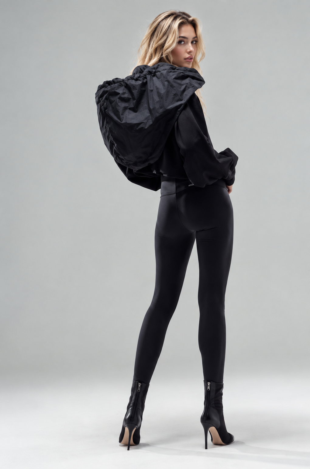 CAMISOLA COM CAPUZ ESTILIZADO - VDR