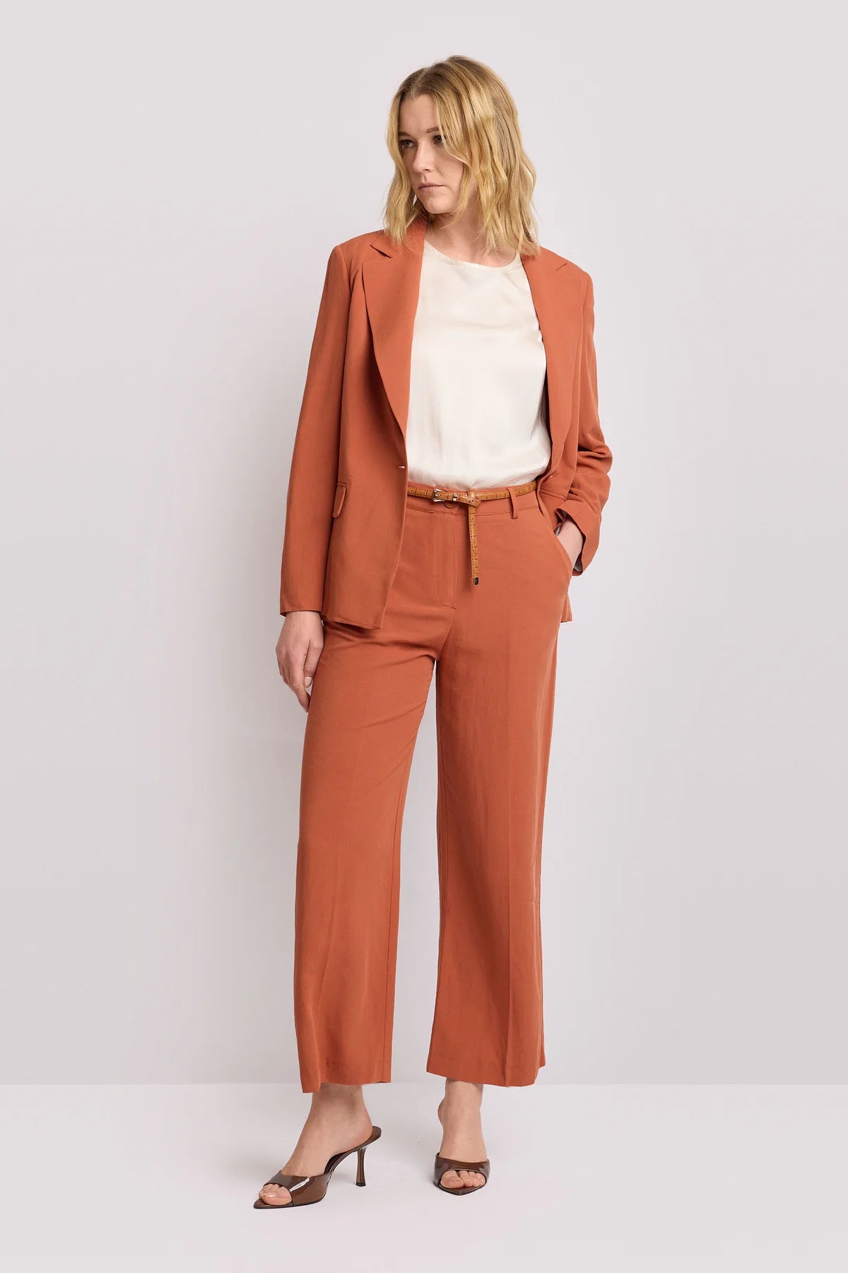 CALÇAS CINTURA SUBIDA KOCCA